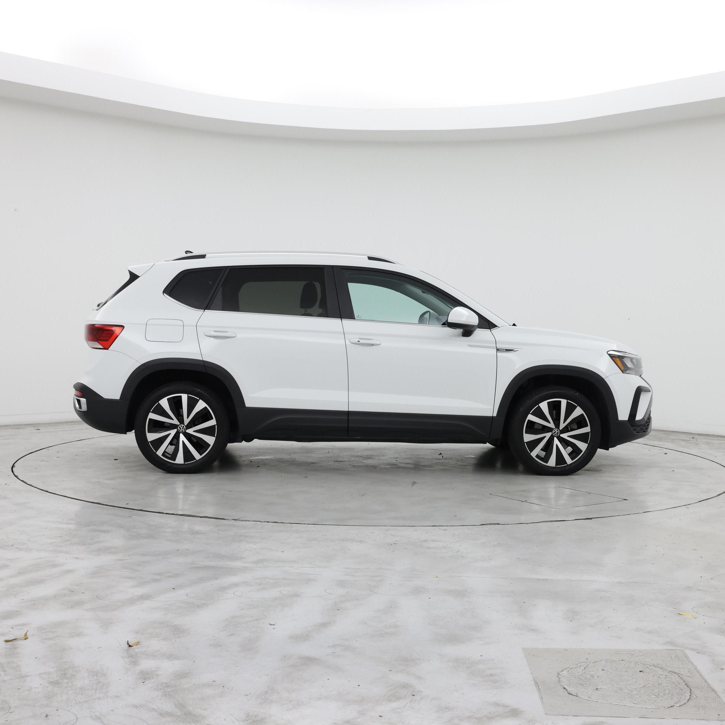 Thumbnail: 2023 Volkswagen Taos - 7