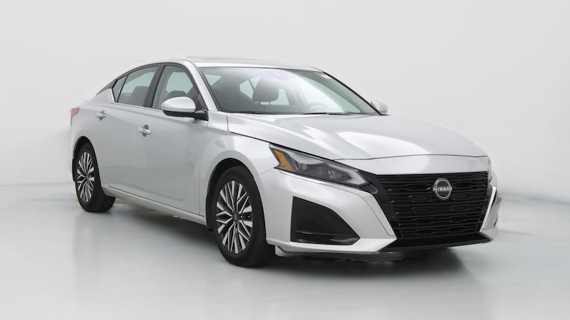 2023 Nissan Altima SV Hero Image