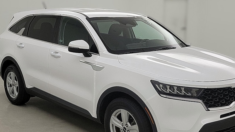 2022 Kia Sorento LX Hero Image