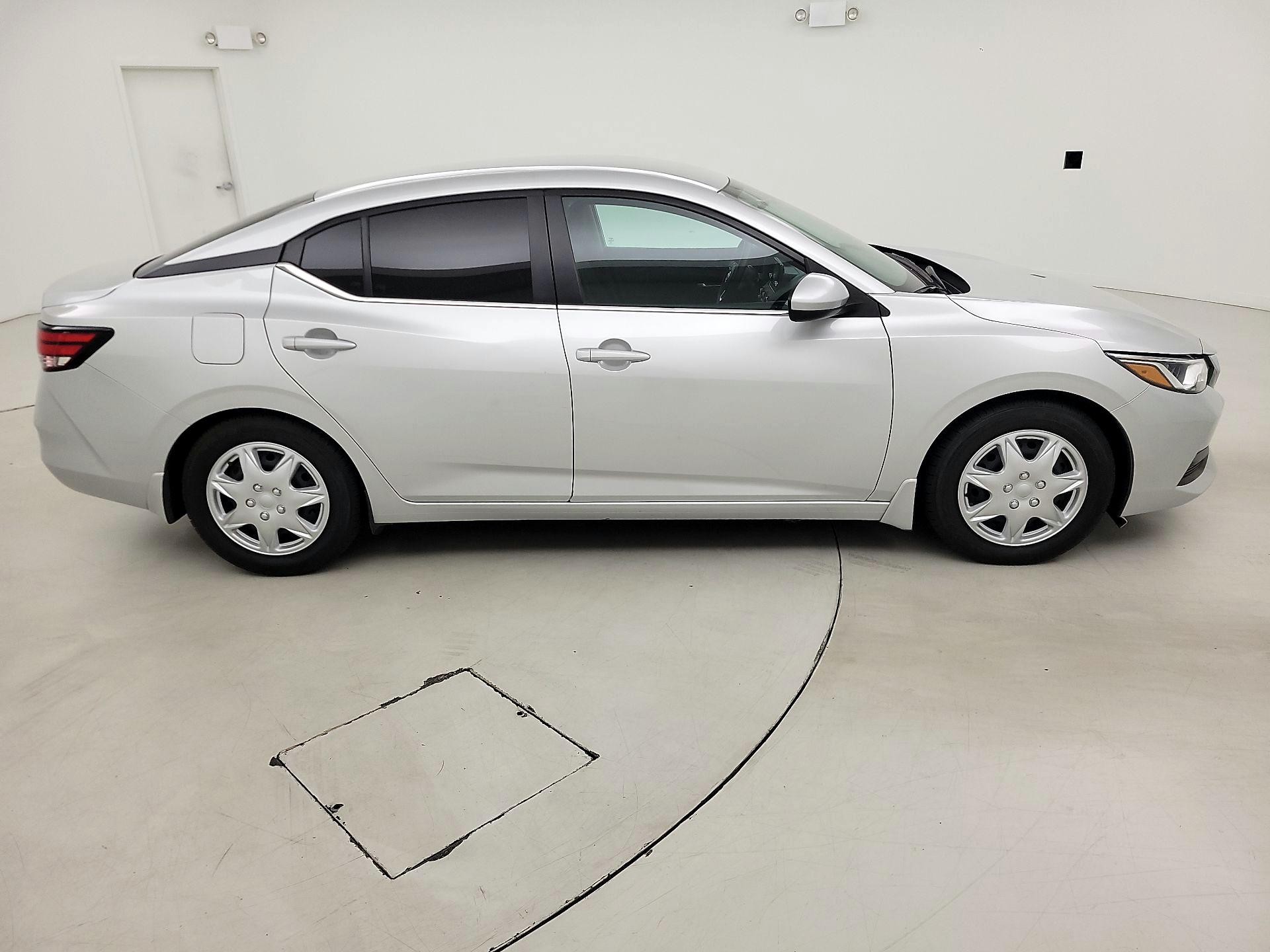 Thumbnail: 2023 Nissan Sentra - 4