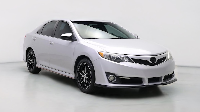 2014 Toyota Camry SE Hero Image