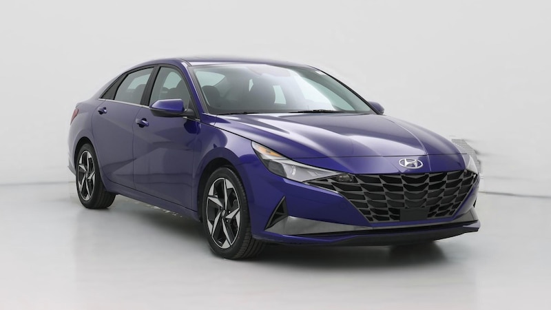 2022 Hyundai Elantra SEL Hero Image