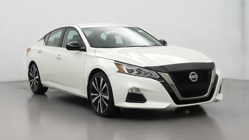 2022 Nissan Altima SR Hero Image