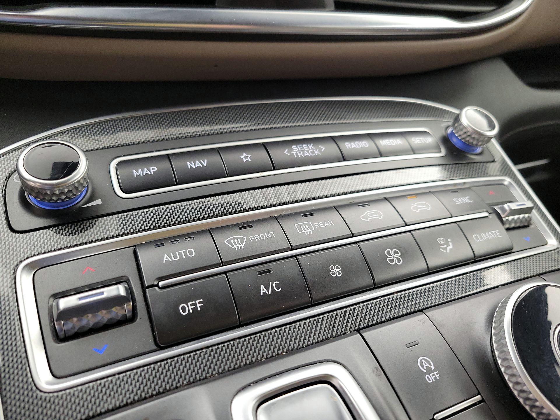 Thumbnail: 2022 Hyundai Santa Fe - 14