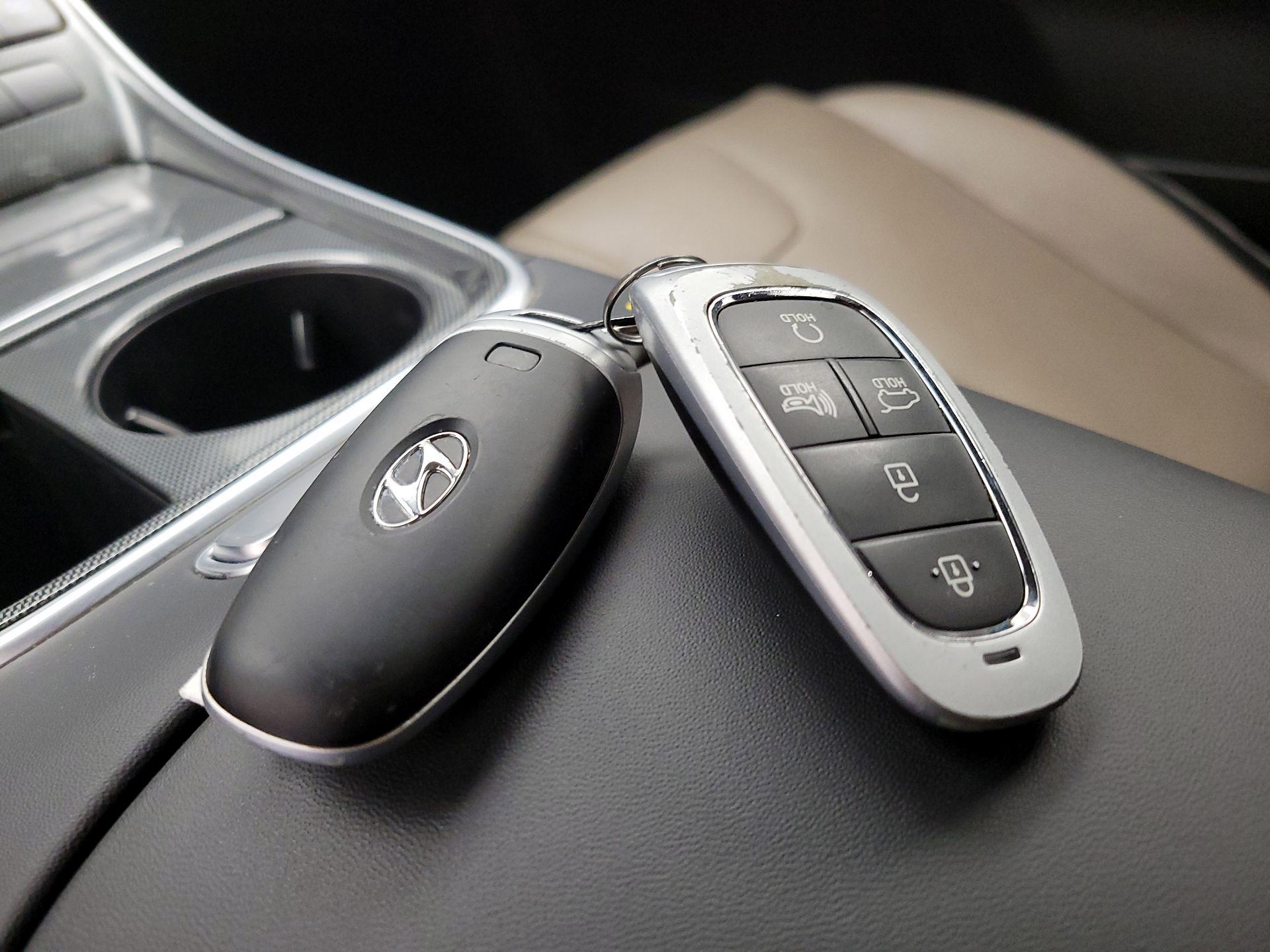 Thumbnail: 2022 Hyundai Santa Fe - 18