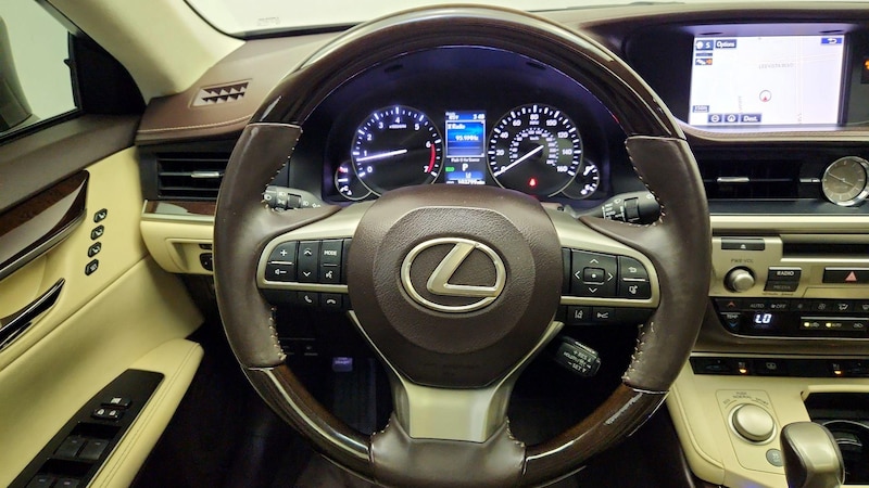2016 Lexus ES 350 10