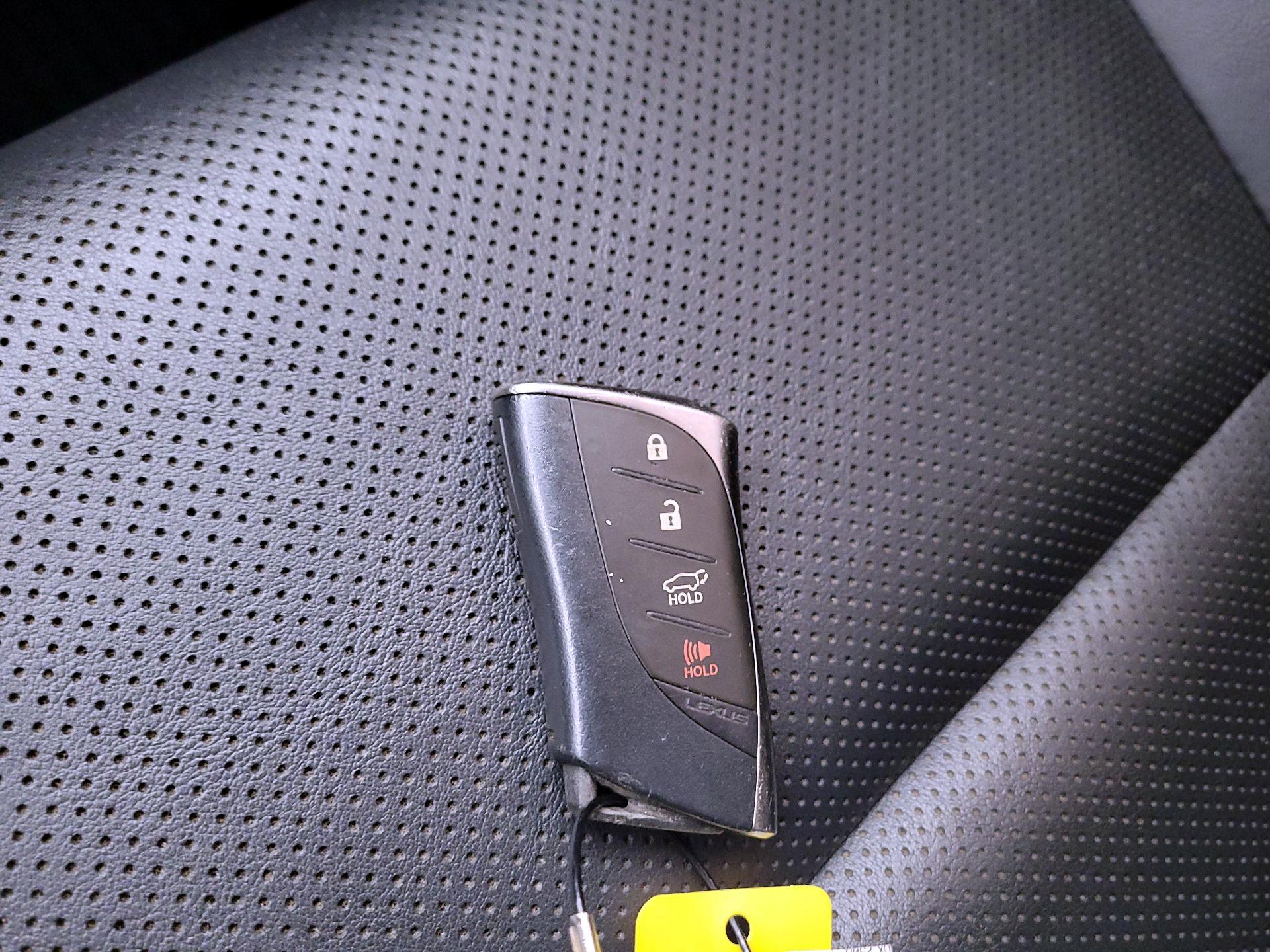 Thumbnail: 2019 Lexus UX - 18