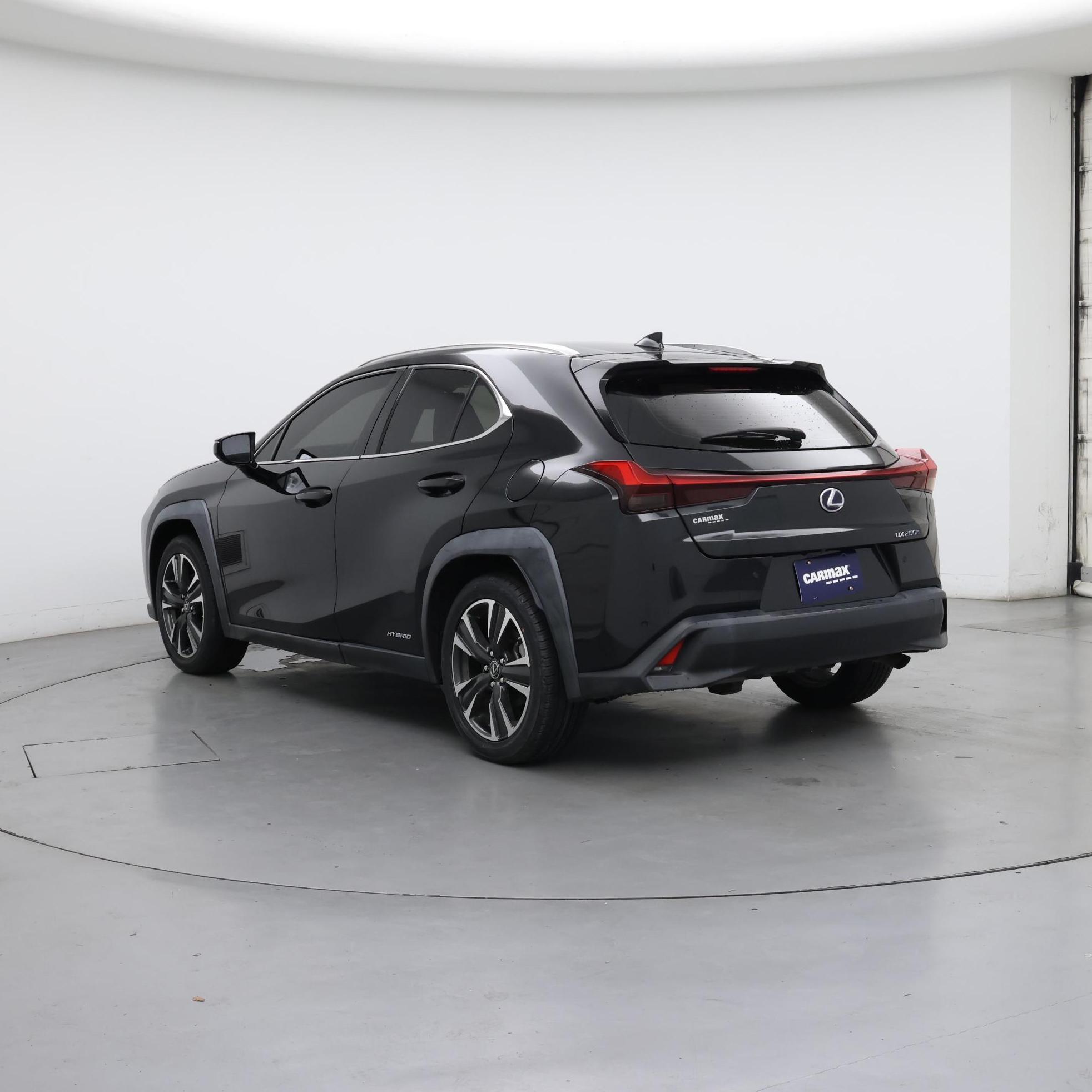 Thumbnail: 2019 Lexus UX - 2