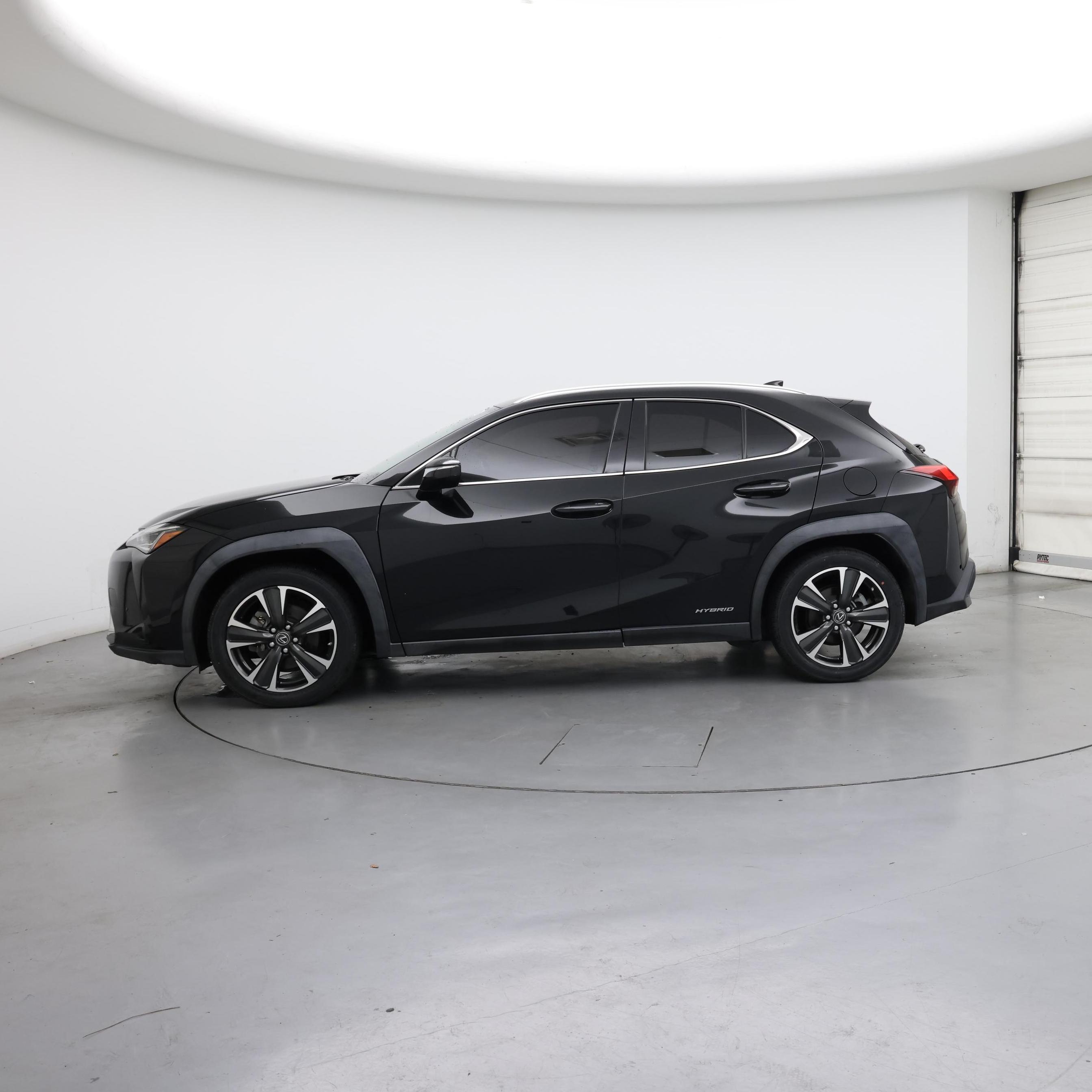 Thumbnail: 2019 Lexus UX - 3