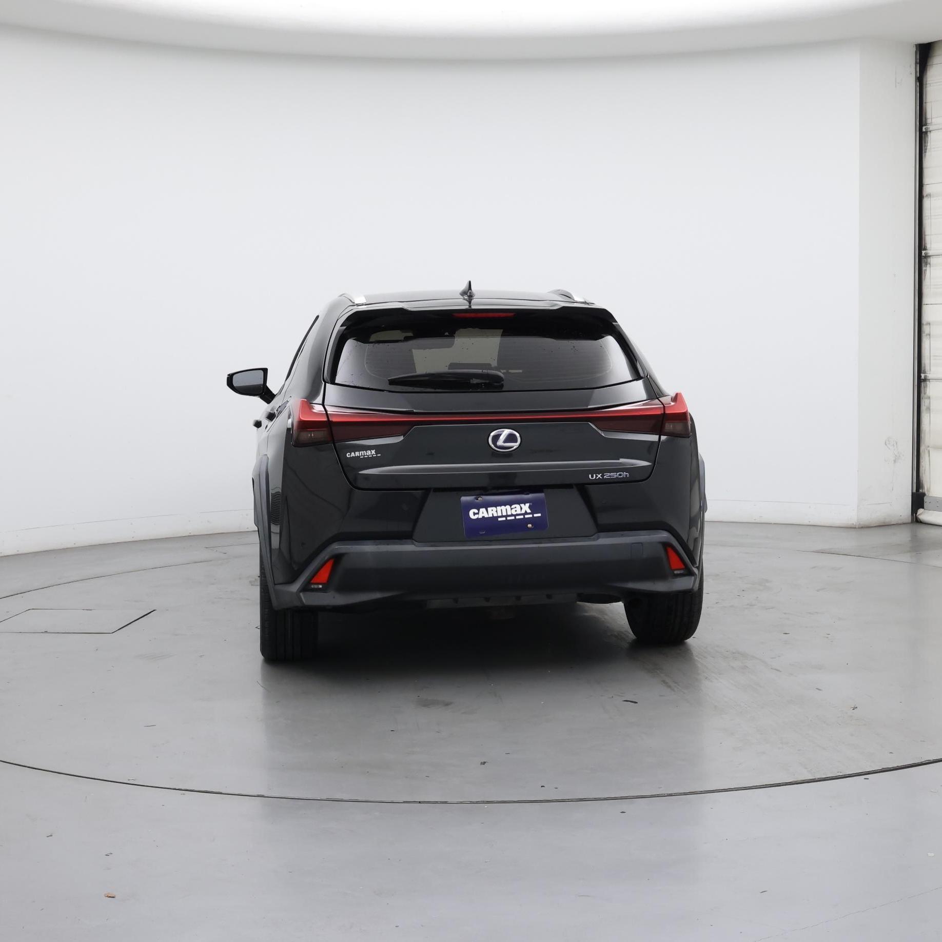 Thumbnail: 2019 Lexus UX - 6