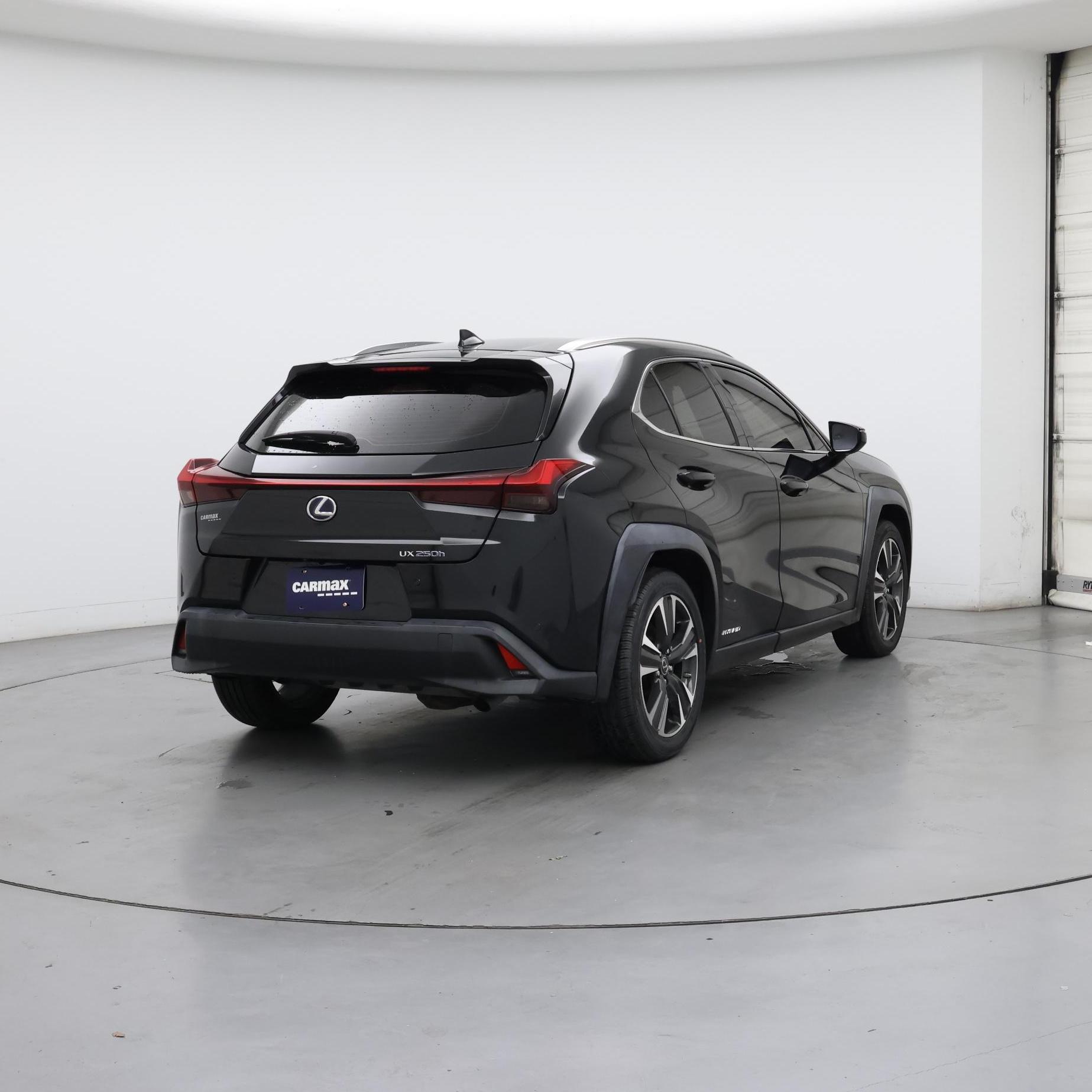 Thumbnail: 2019 Lexus UX - 8