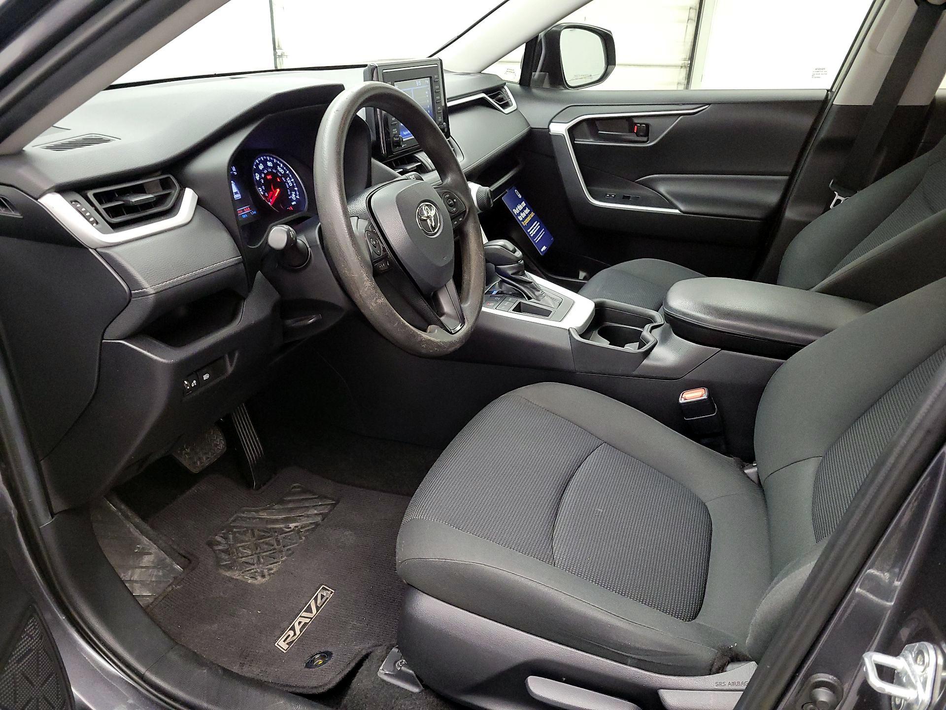 Thumbnail: 2021 Toyota RAV4 - 11