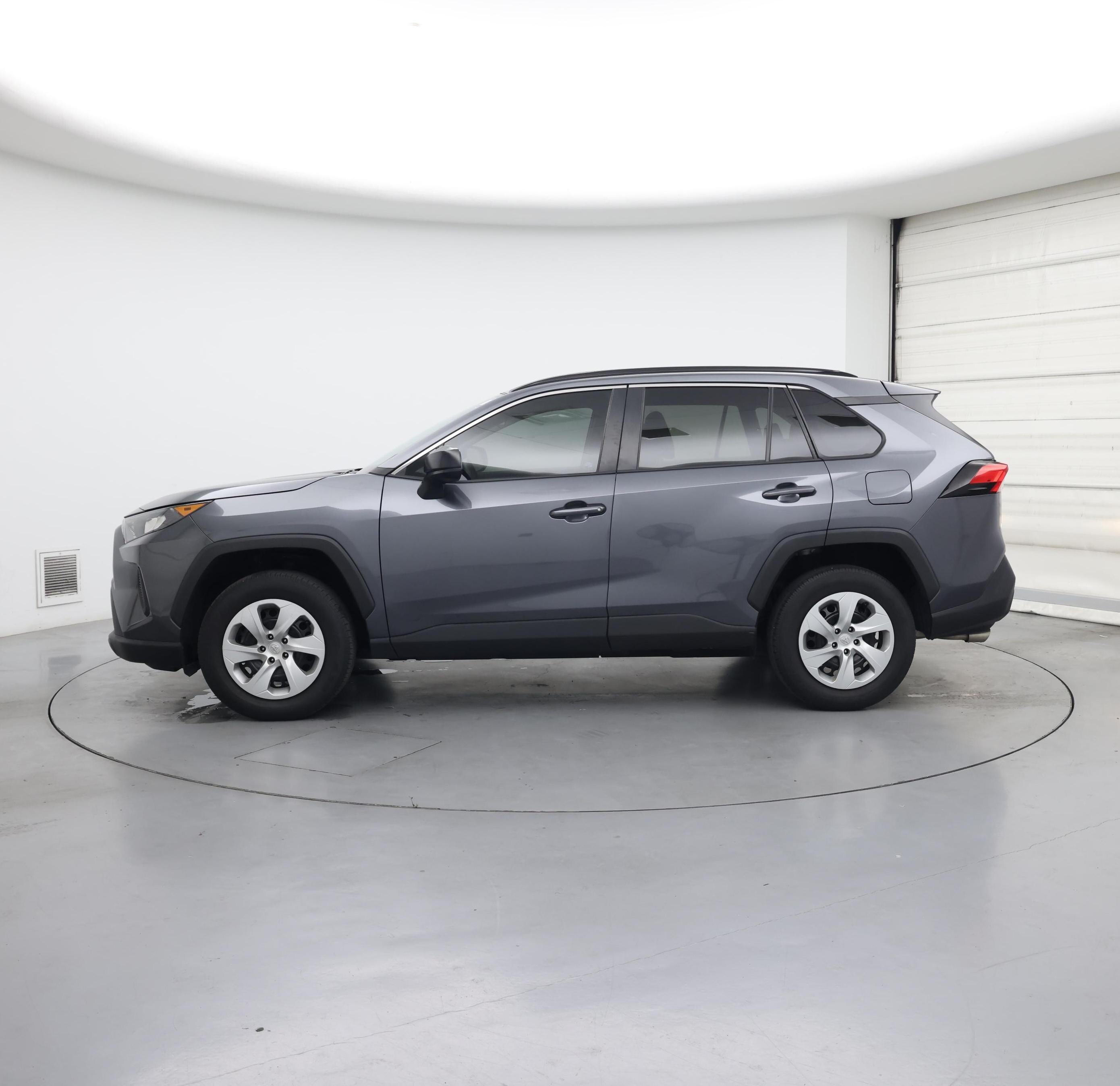 Thumbnail: 2021 Toyota RAV4 - 3