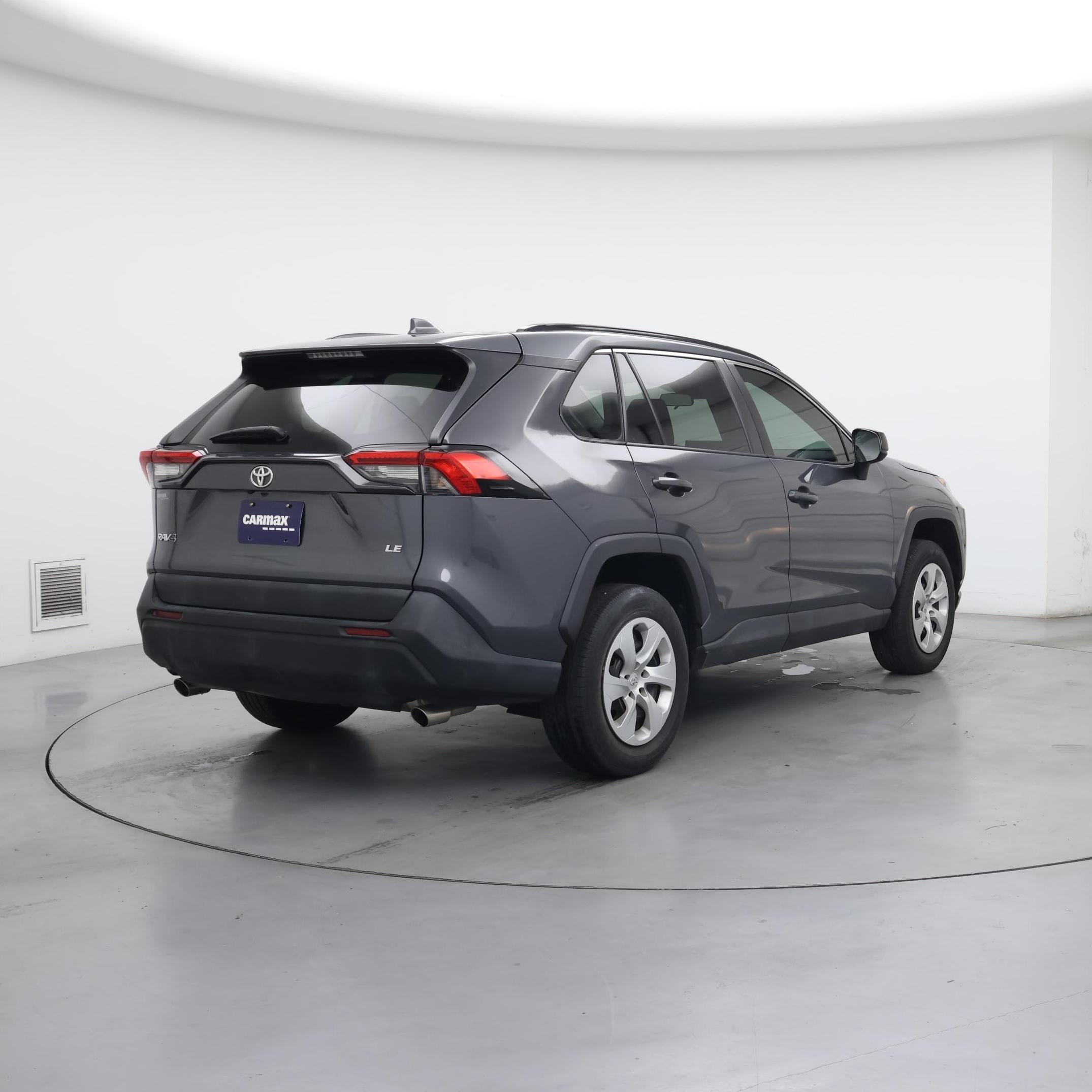 Thumbnail: 2021 Toyota RAV4 - 8
