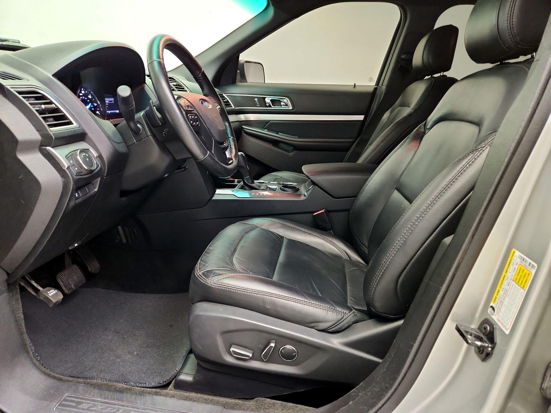 Thumbnail: 2016 Ford Explorer - 11