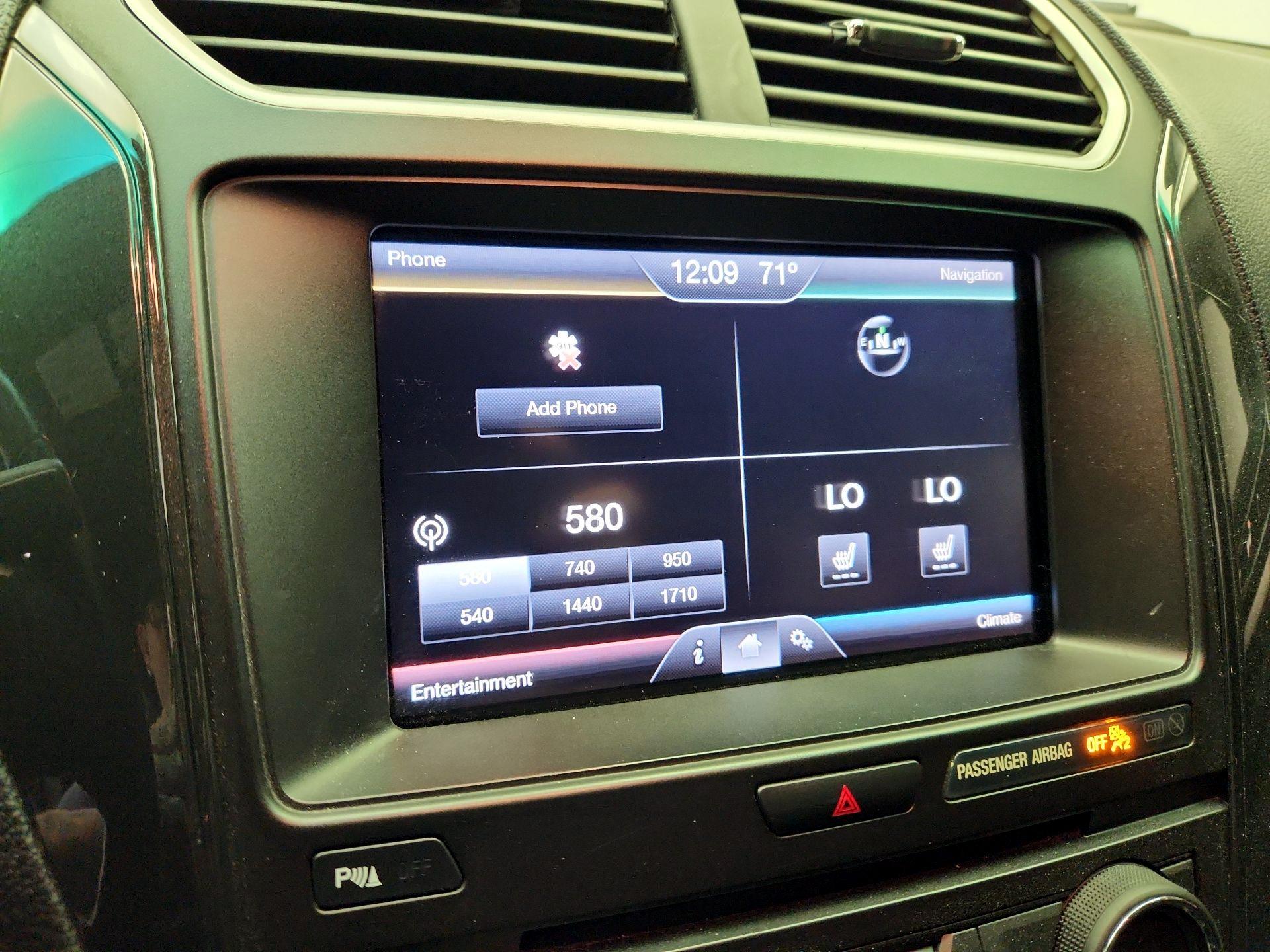 Thumbnail: 2016 Ford Explorer - 16