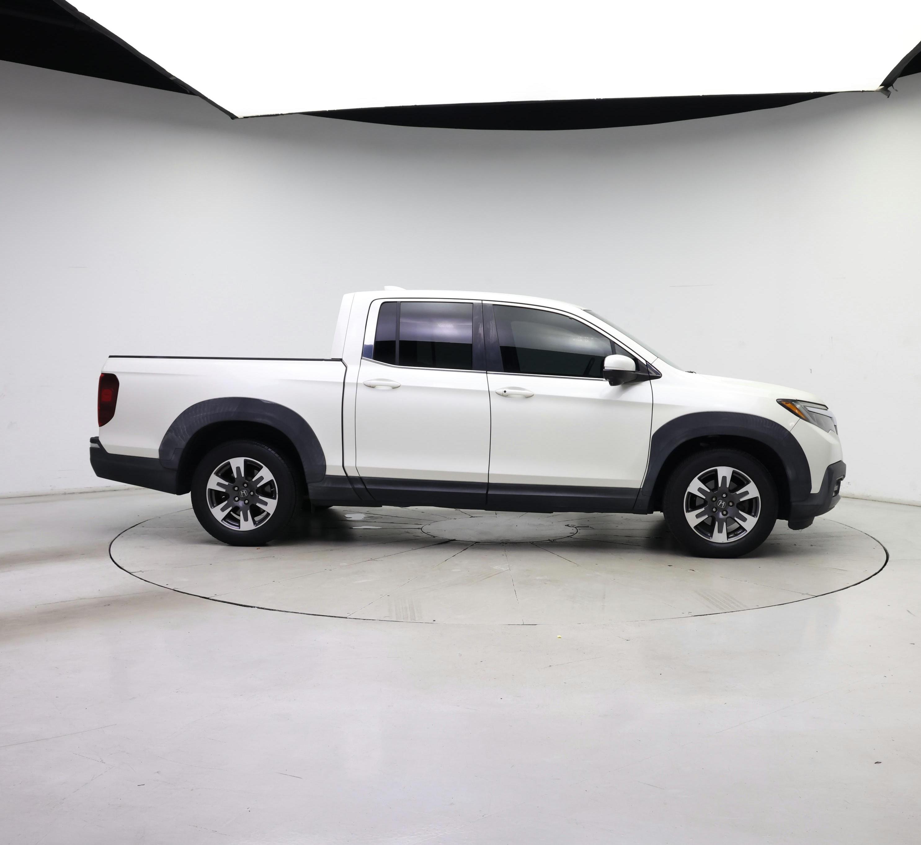 Thumbnail: 2017 Honda Ridgeline - 7