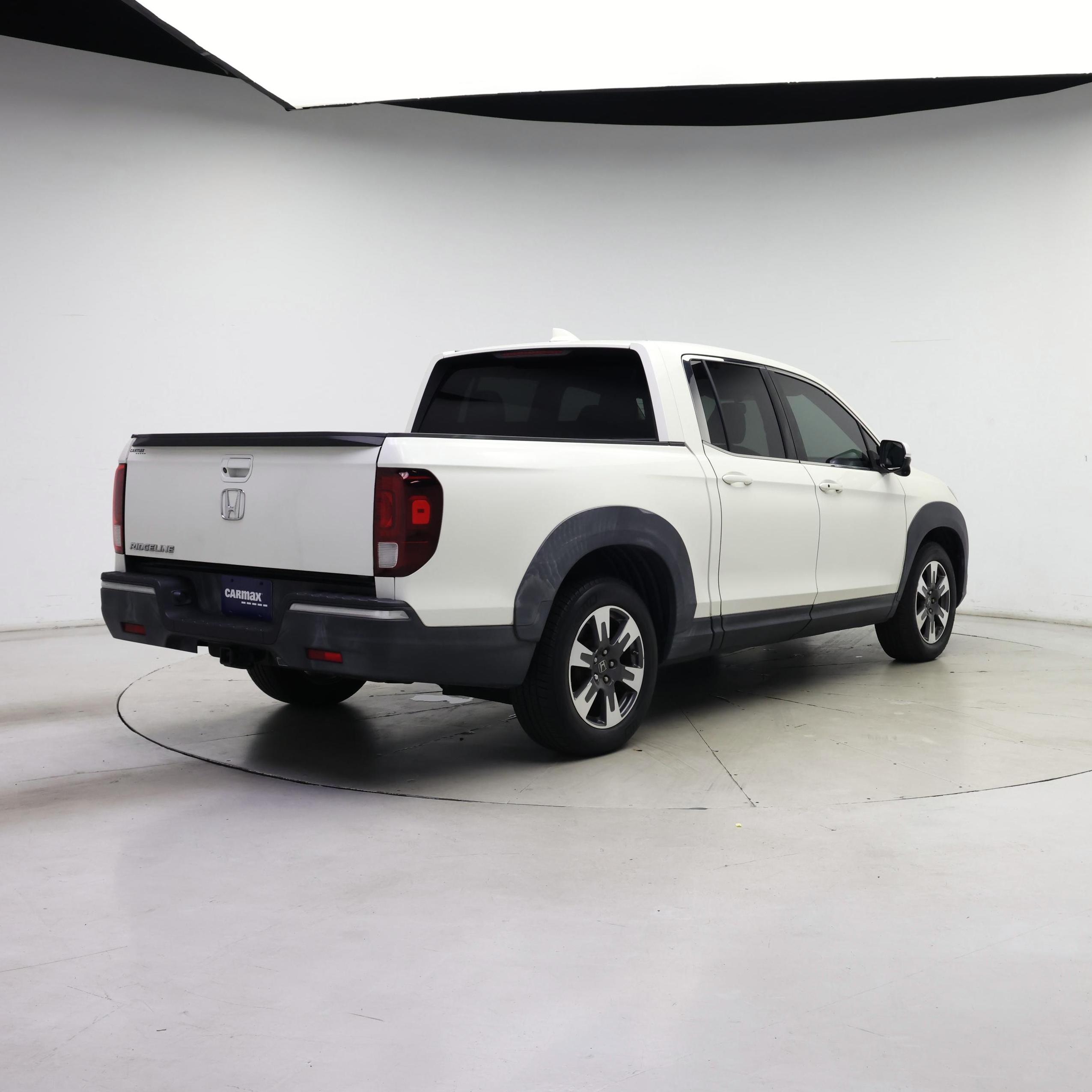 Thumbnail: 2017 Honda Ridgeline - 8