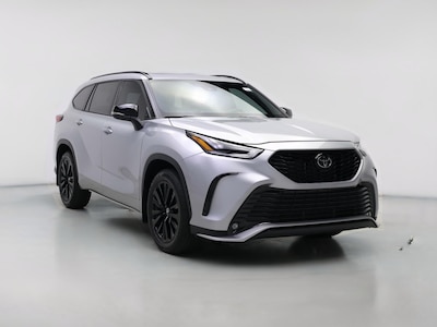 Gray 2023 Toyota Highlander XSE