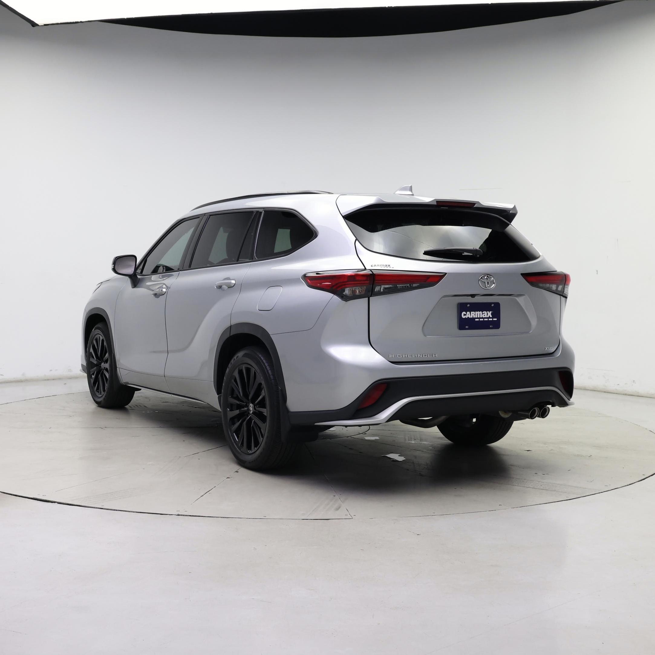 Thumbnail: 2023 Toyota Highlander - 2