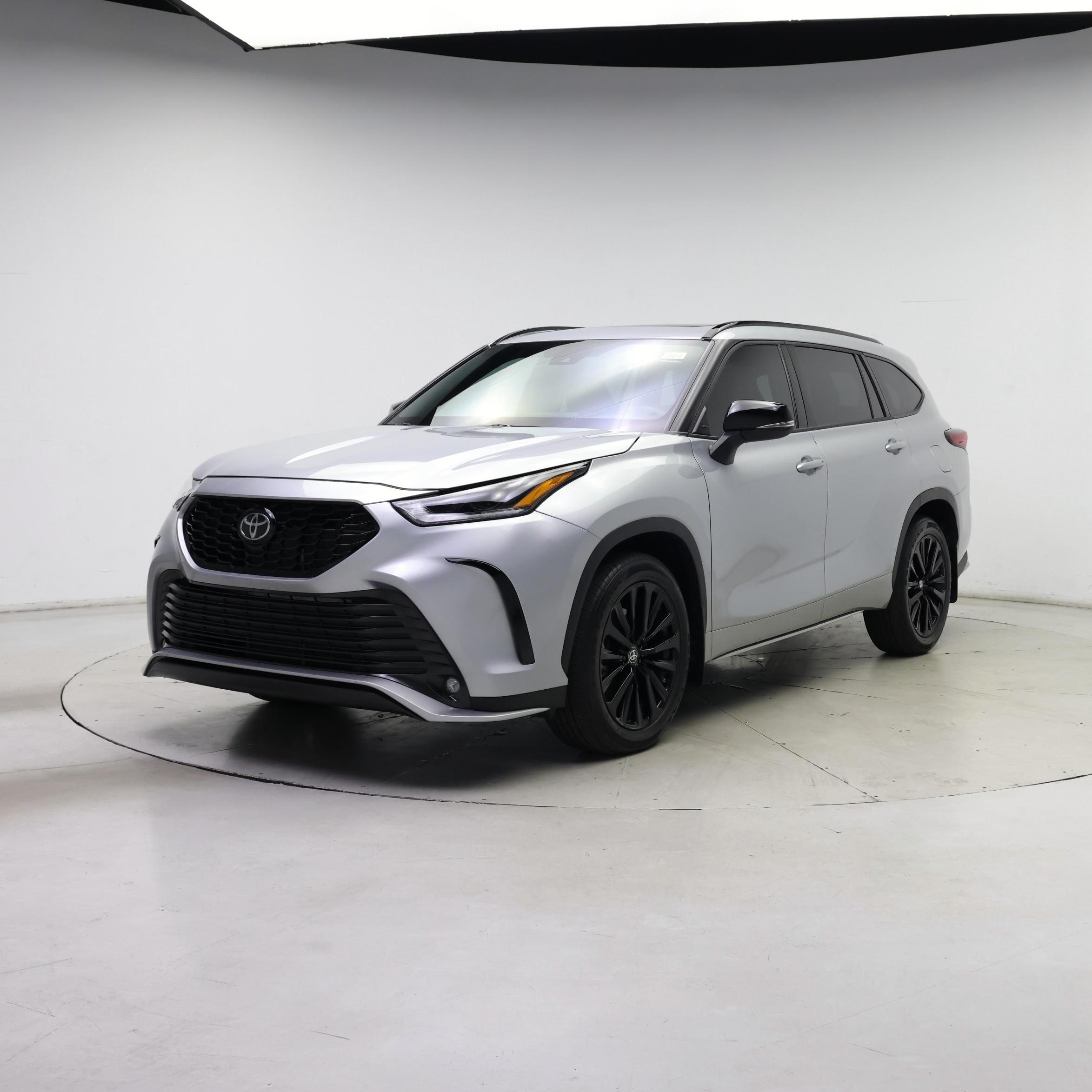 Thumbnail: 2023 Toyota Highlander - 4