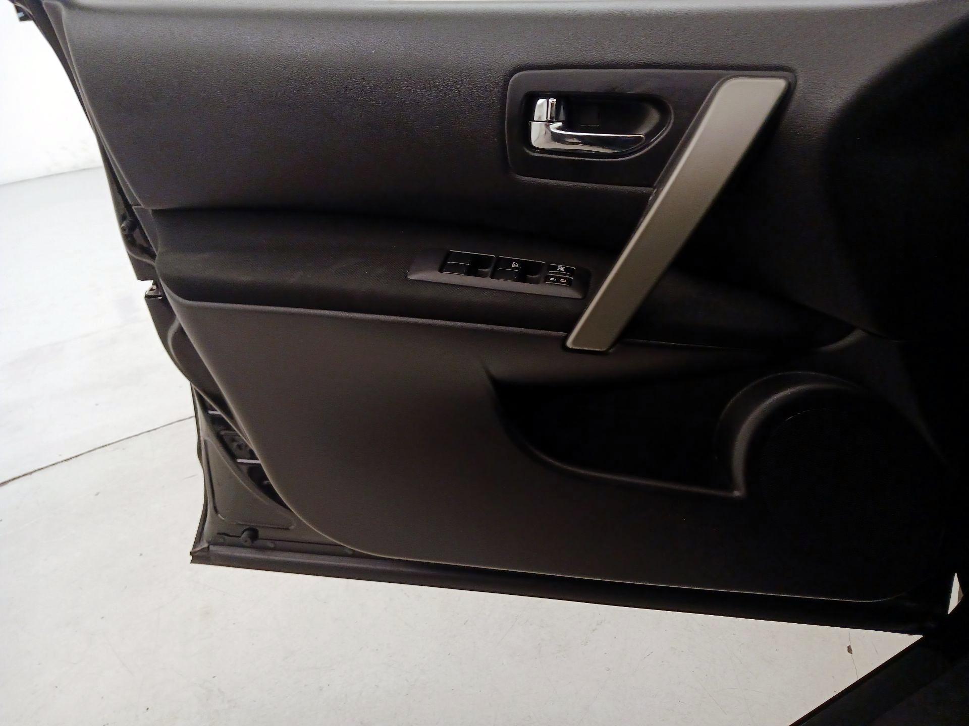 Thumbnail: 2013 Nissan Rogue - 12