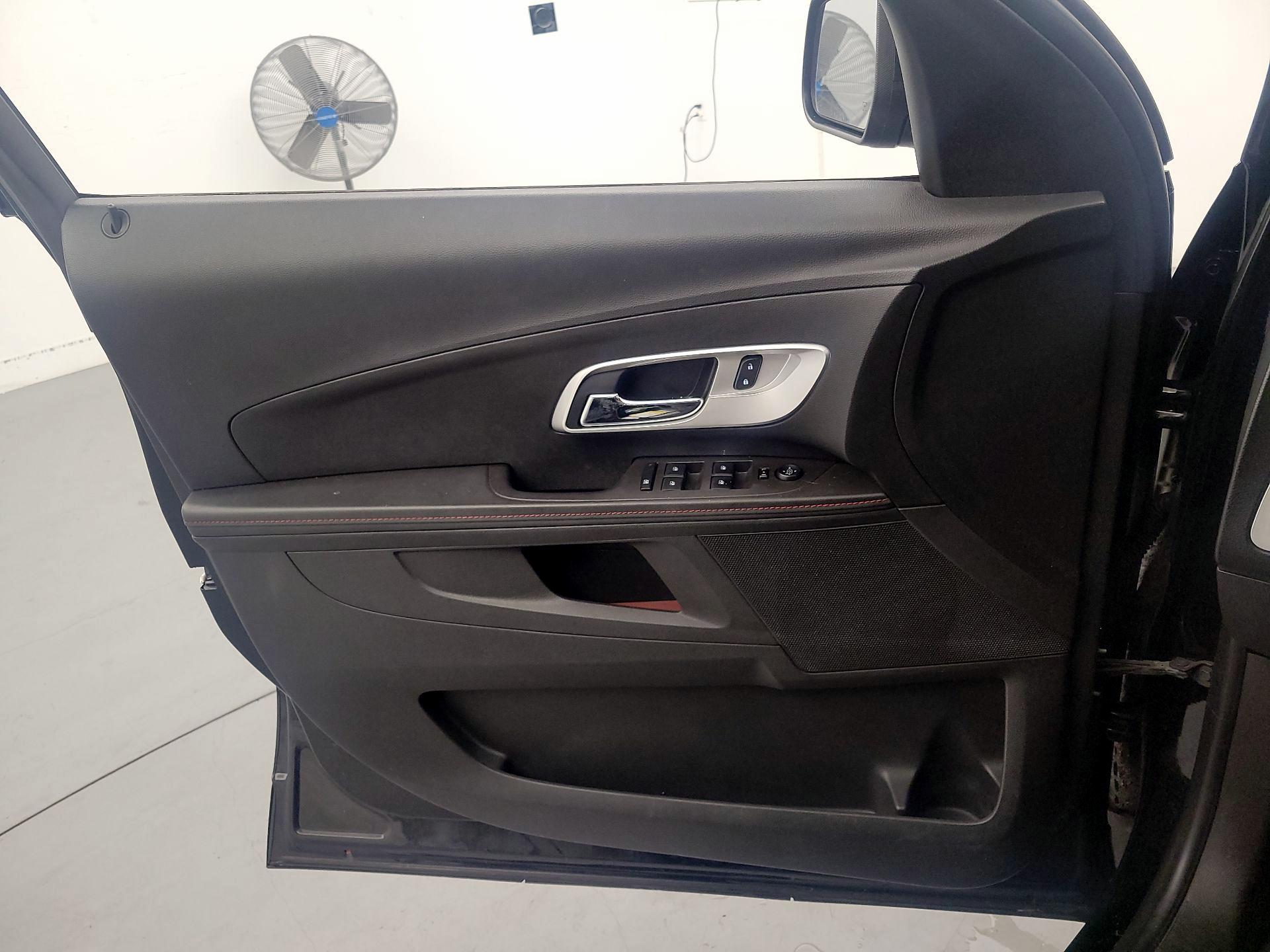 Thumbnail: 2015 Chevrolet Equinox - 12