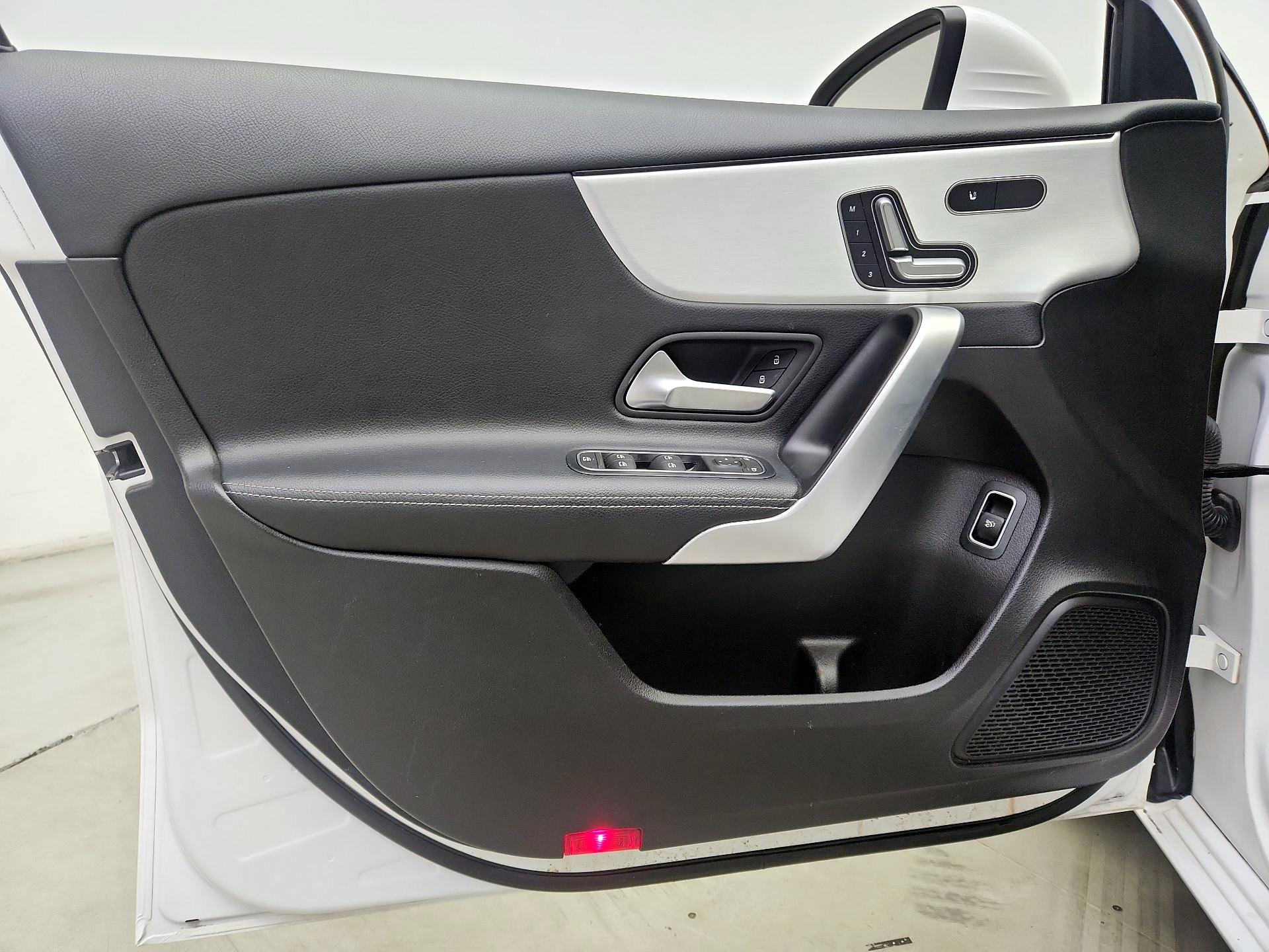 Thumbnail: 2019 Mercedes-Benz A-Class - 12