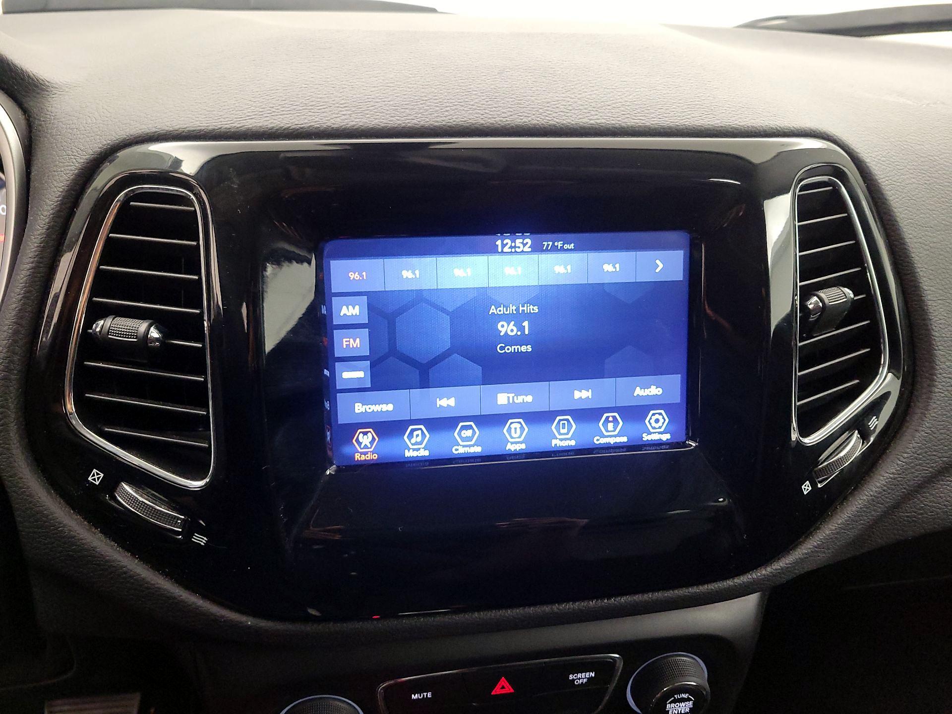 Thumbnail: 2021 Jeep Compass - 15