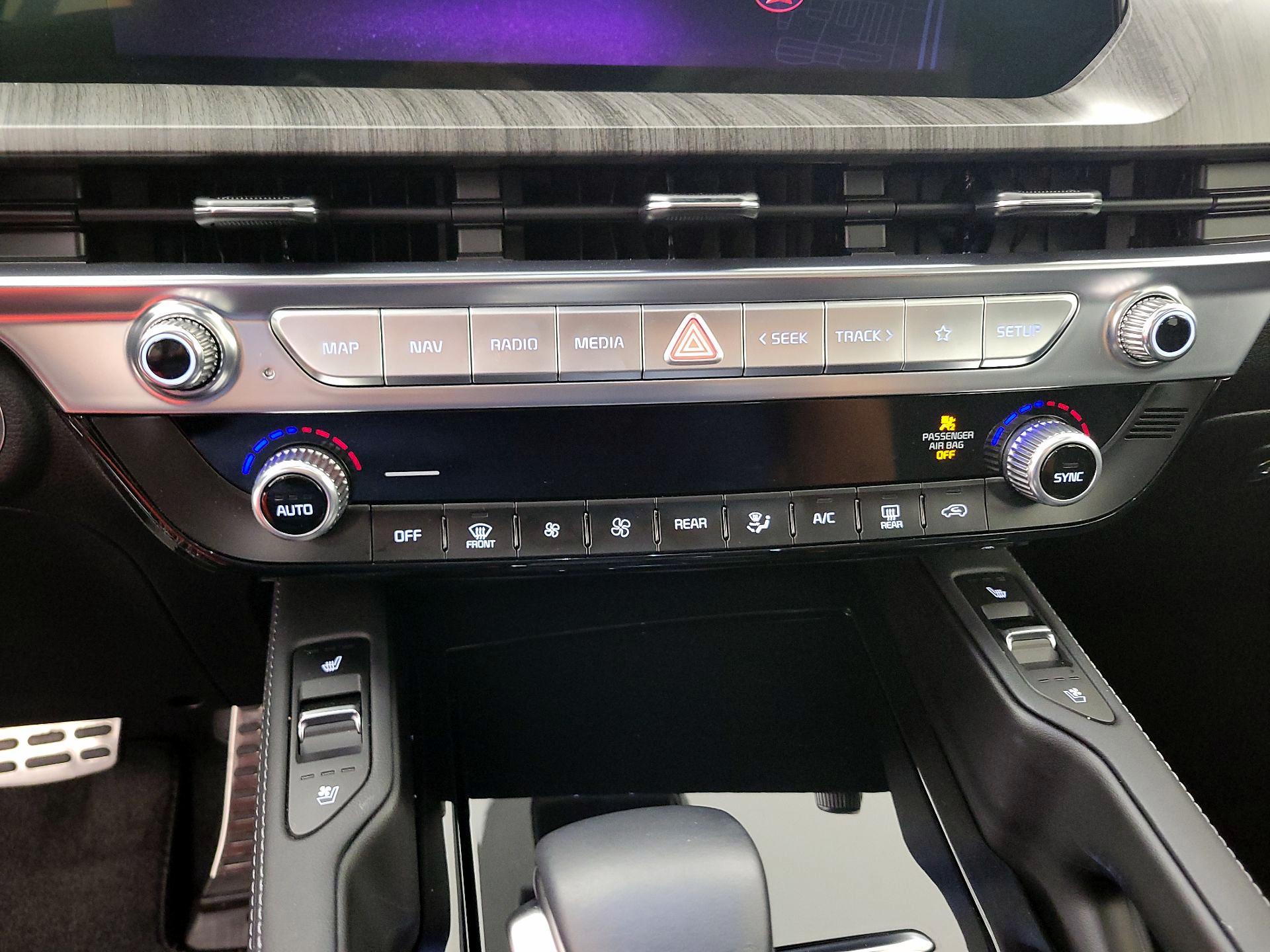 Thumbnail: 2024 Kia Telluride - 17