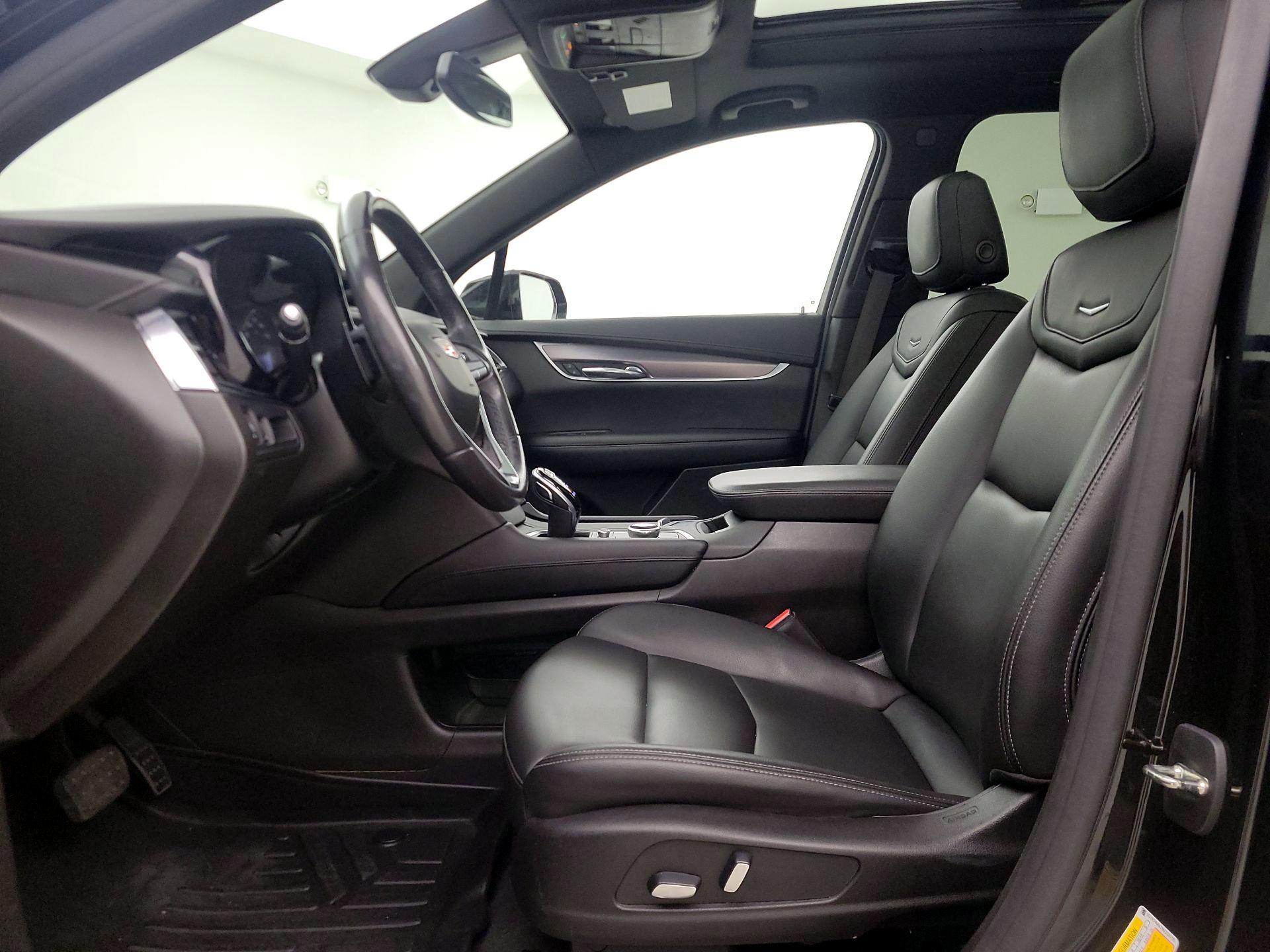 Thumbnail: 2021 Cadillac XT6 - 11