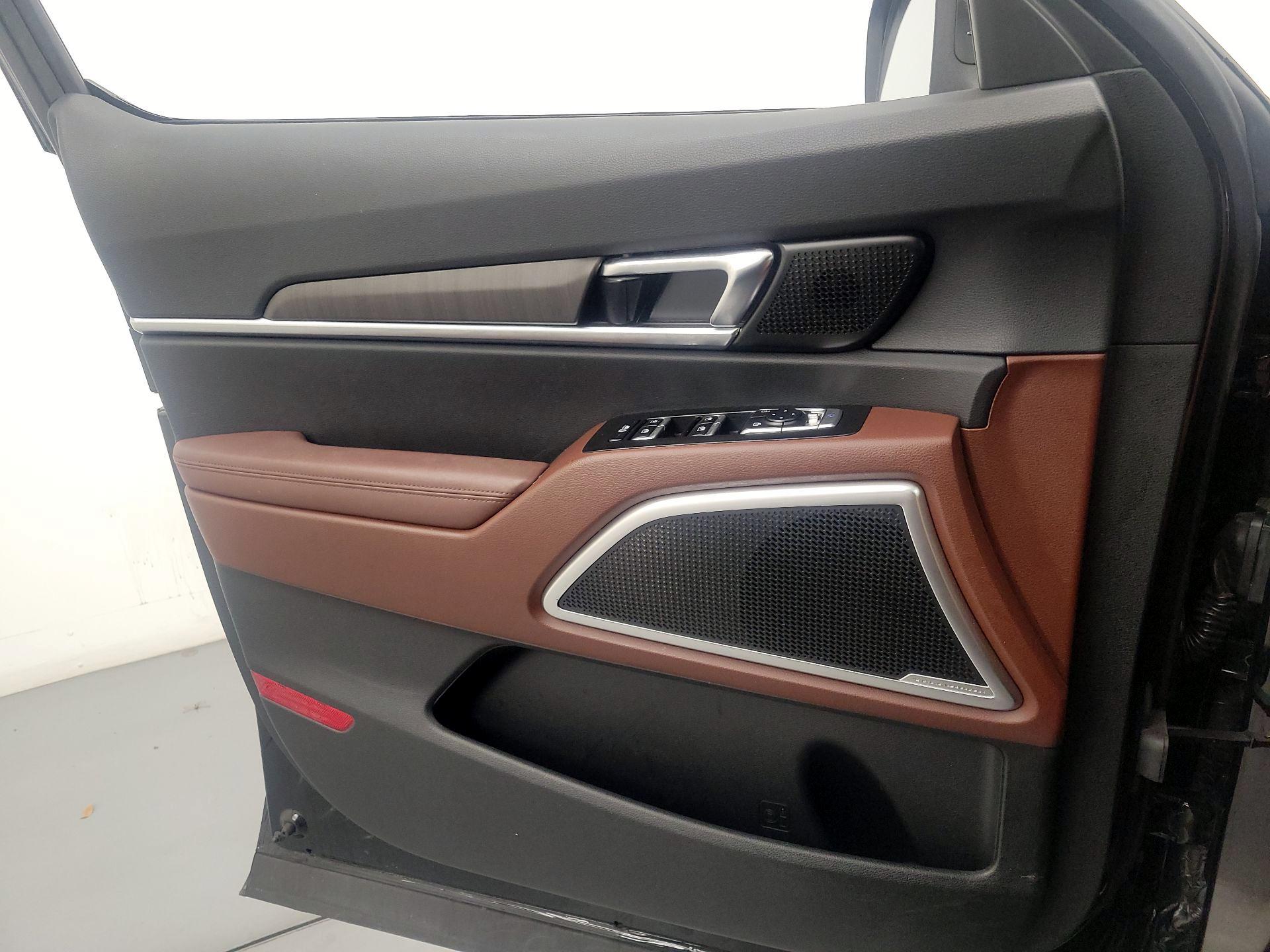 Thumbnail: 2023 Kia Telluride - 12