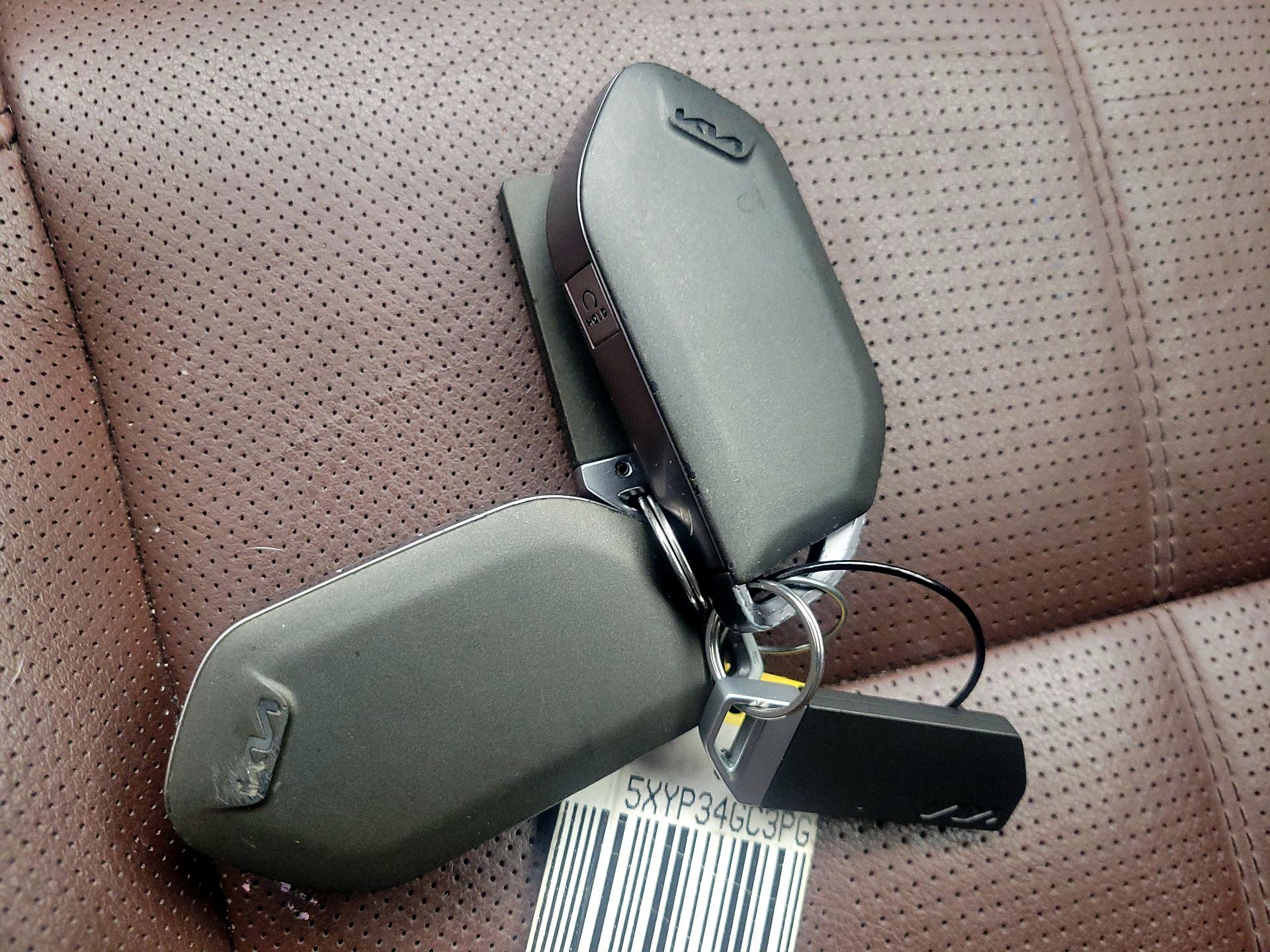 Thumbnail: 2023 Kia Telluride - 18