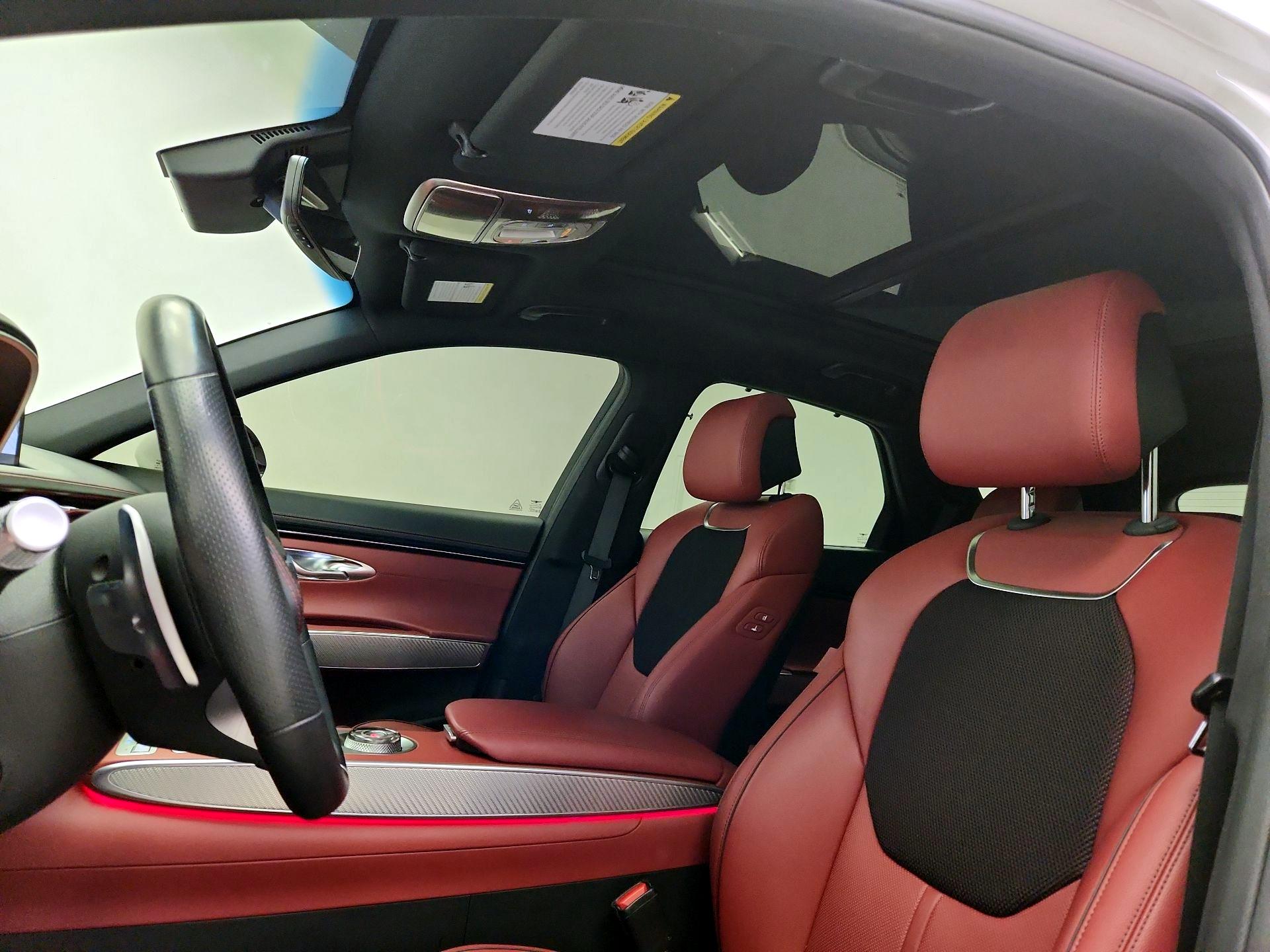 Thumbnail: 2023 Genesis GV70 - 20