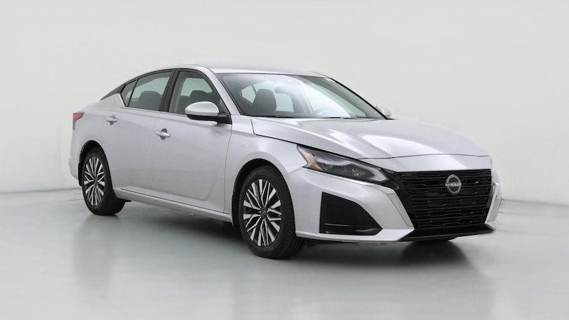 2023 Nissan Altima SV Hero Image