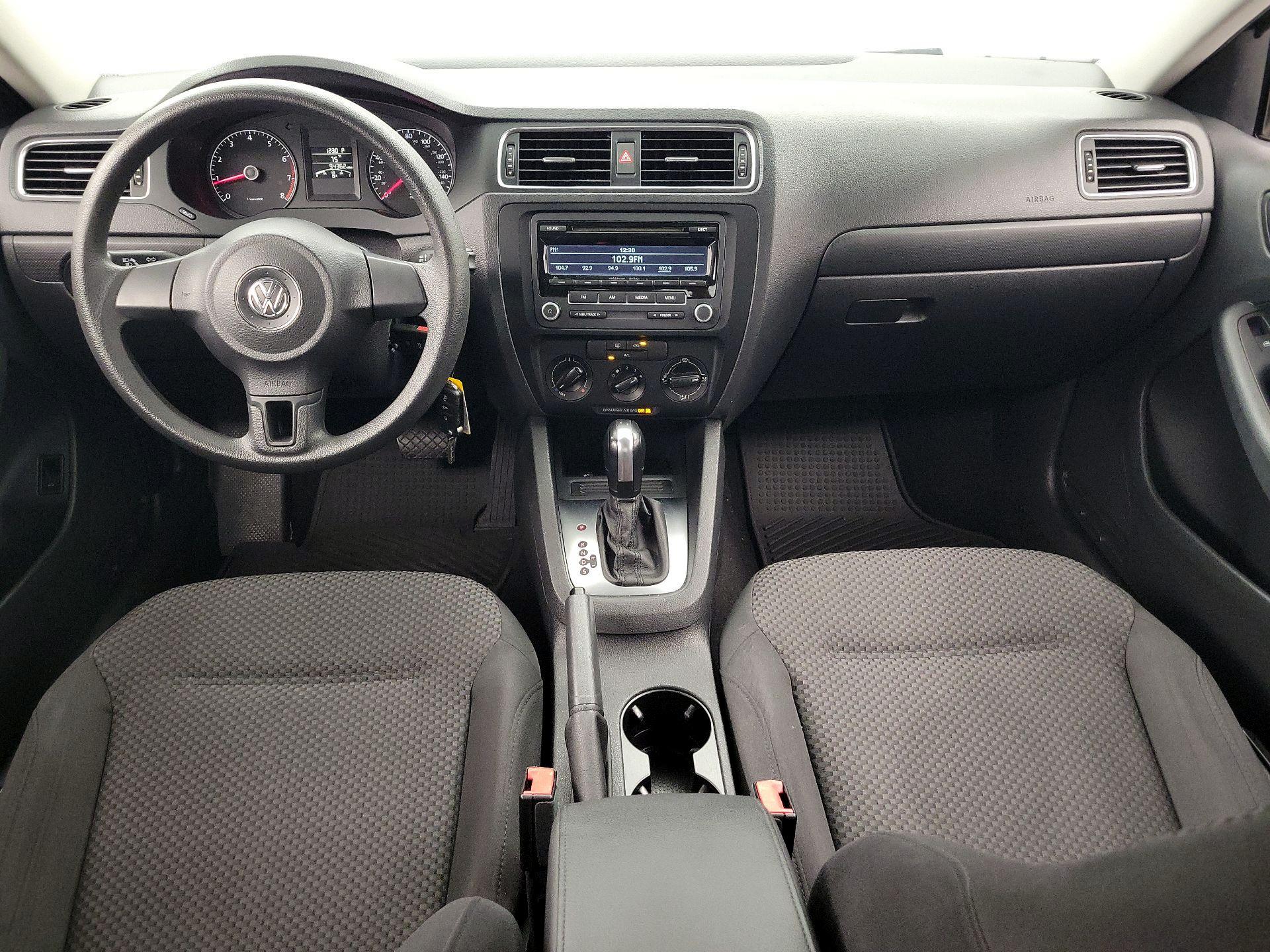 Thumbnail: 2014 Volkswagen Jetta - 9
