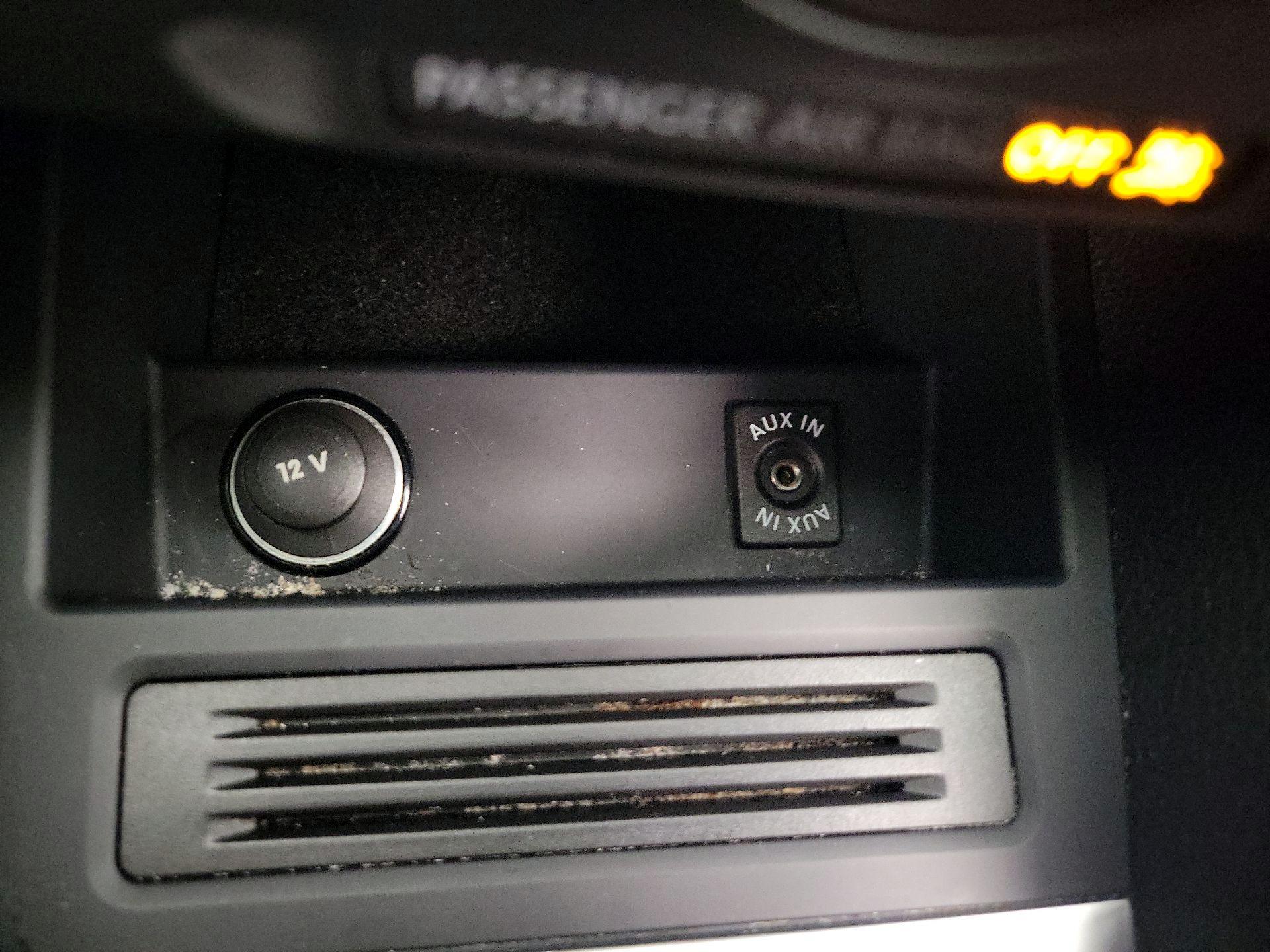 Thumbnail: 2014 Volkswagen Jetta - 17