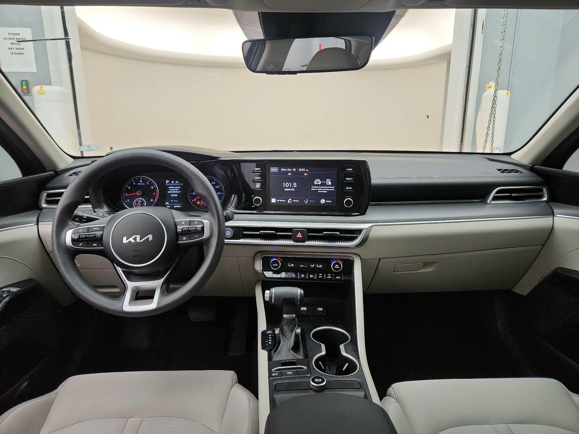 Thumbnail: 2022 Kia K5 - 9