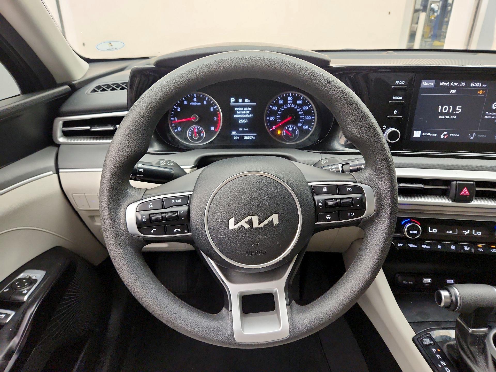 Thumbnail: 2022 Kia K5 - 10