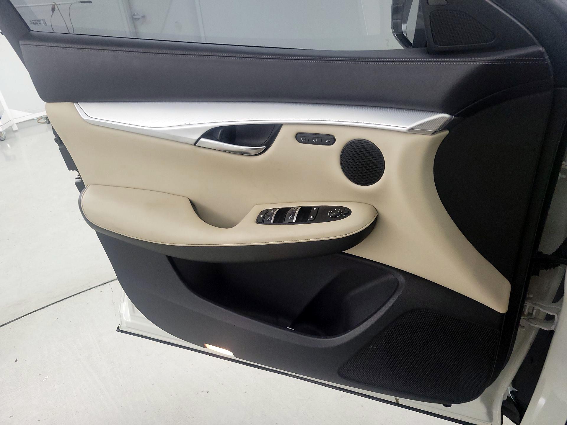Thumbnail: 2019 INFINITI QX50 - 12