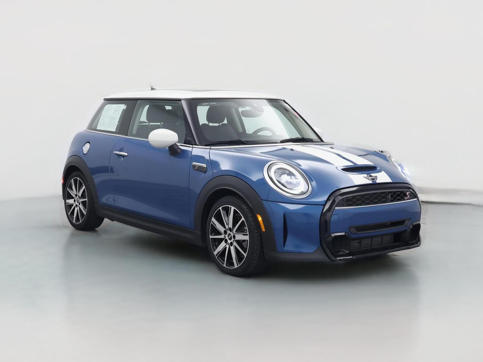 2022 MINI Hardtop 2 Door S's photo