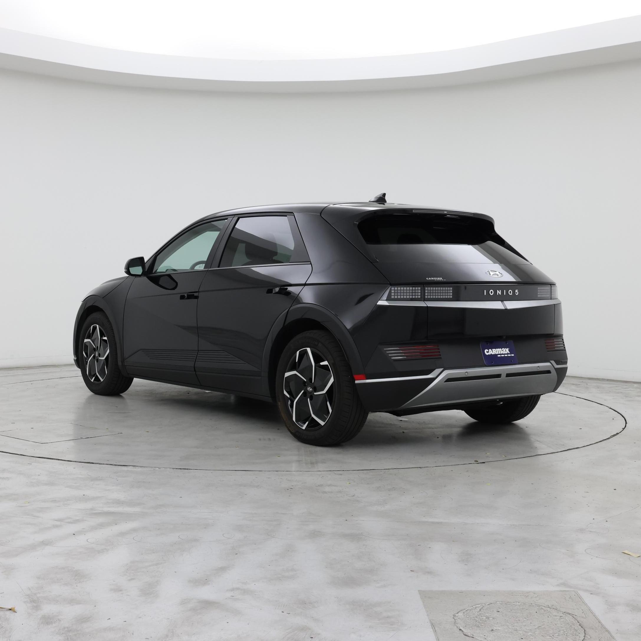 Thumbnail: 2023 Hyundai Ioniq 5 - 2