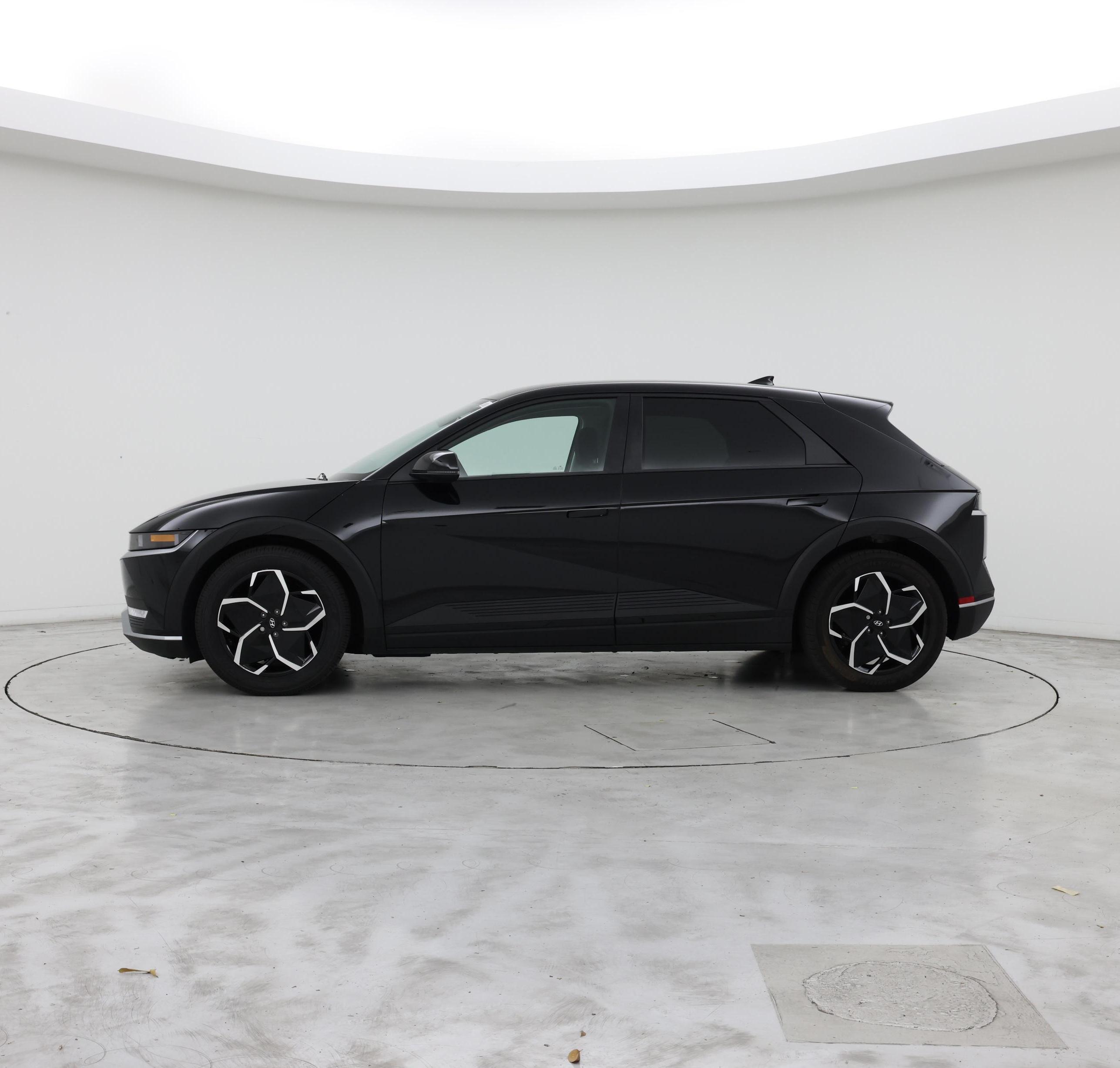 Thumbnail: 2023 Hyundai Ioniq 5 - 3