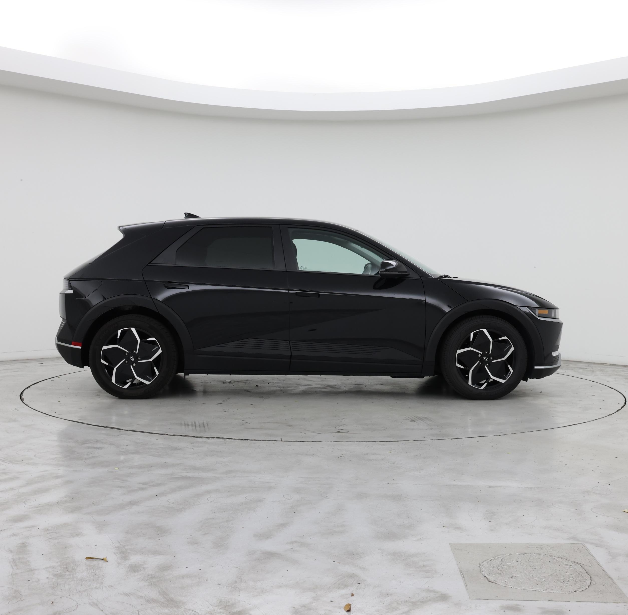 Thumbnail: 2023 Hyundai Ioniq 5 - 7