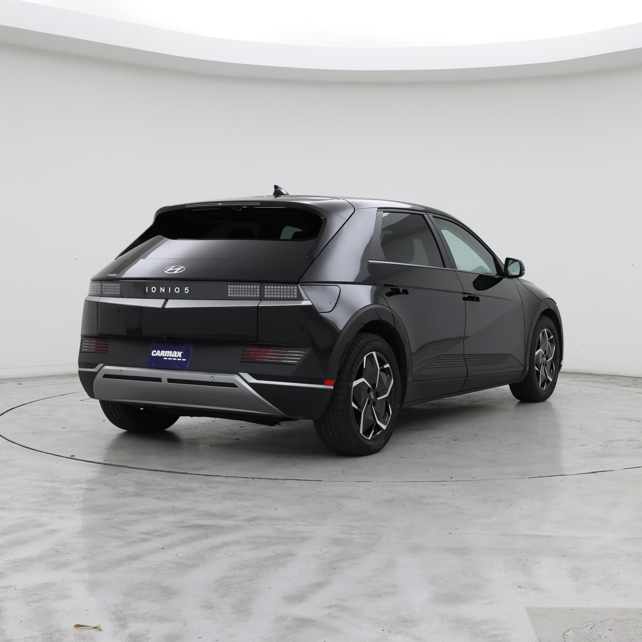 Thumbnail: 2023 Hyundai Ioniq 5 - 8
