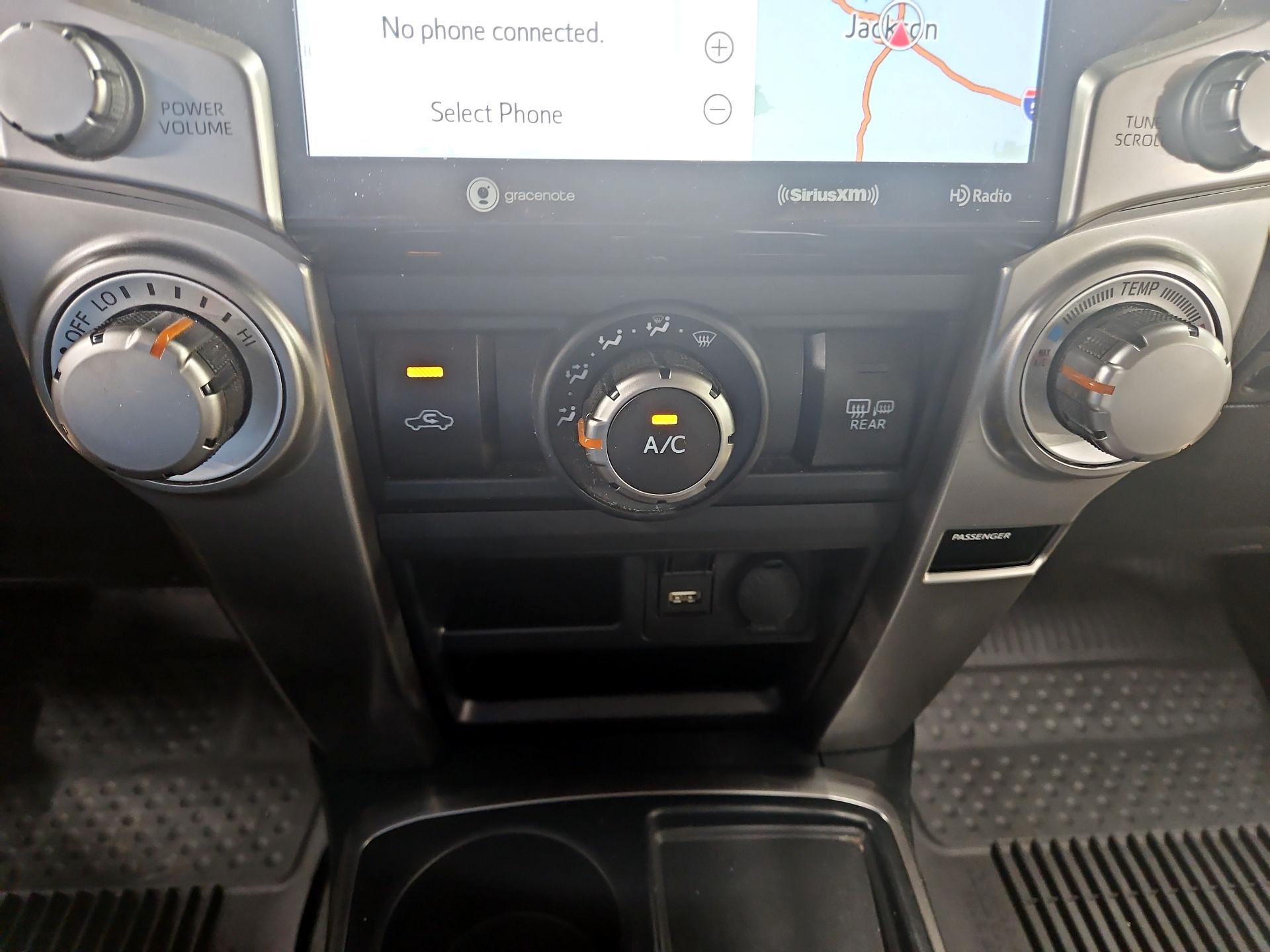 Thumbnail: 2021 Toyota 4Runner - 16