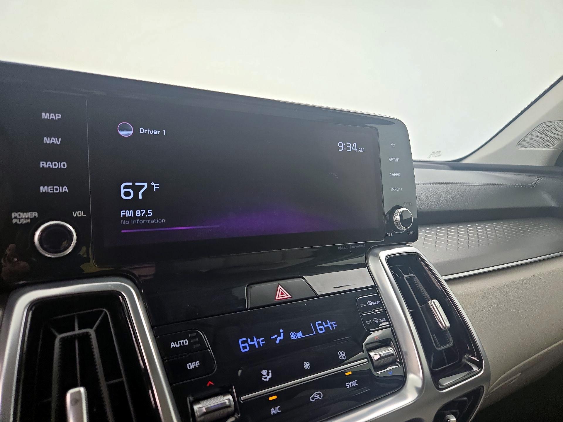 Thumbnail: 2021 Kia Sorento - 16