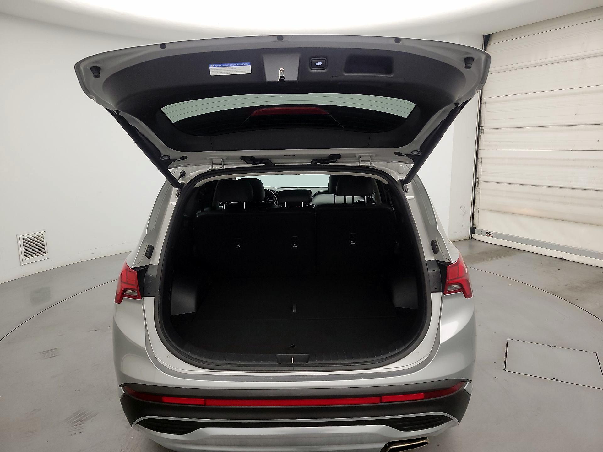 Thumbnail: 2022 Hyundai Santa Fe - 16