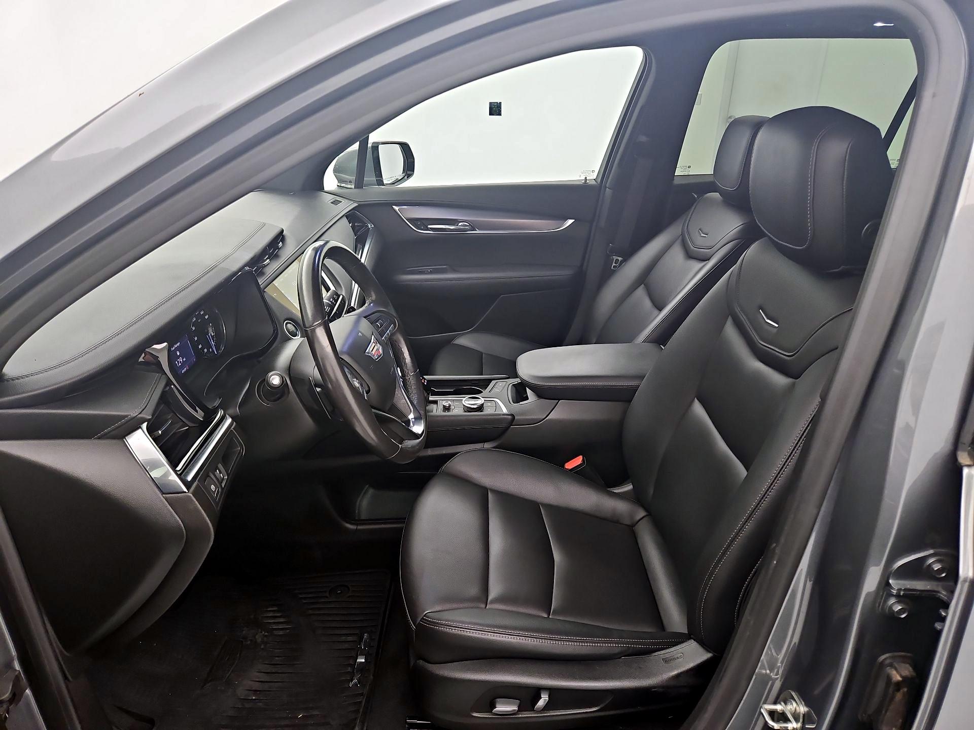 Thumbnail: 2021 Cadillac XT6 - 11