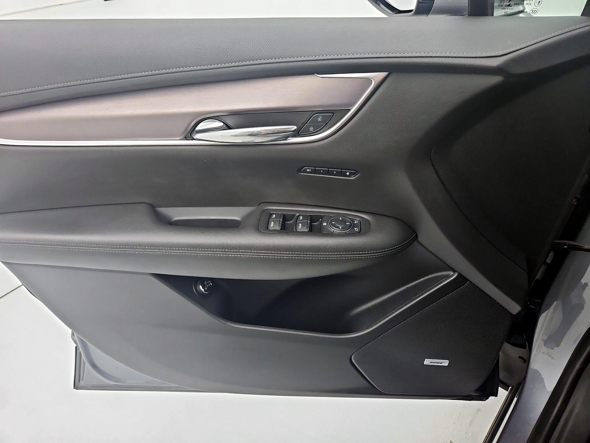 Thumbnail: 2021 Cadillac XT6 - 12